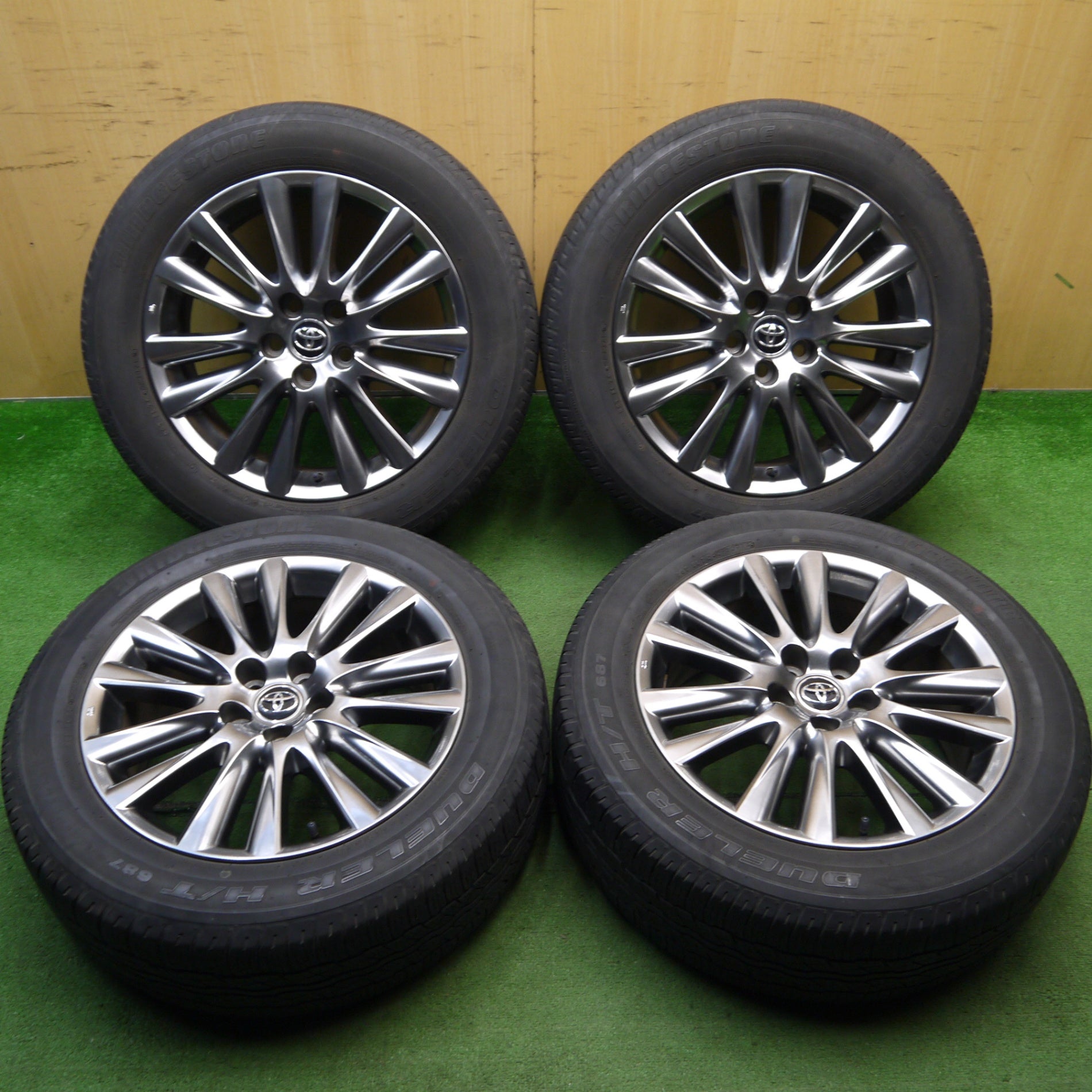 4本価格☆トヨタ 60系 ハリアー 純正 235/55R18 ブリヂストン 