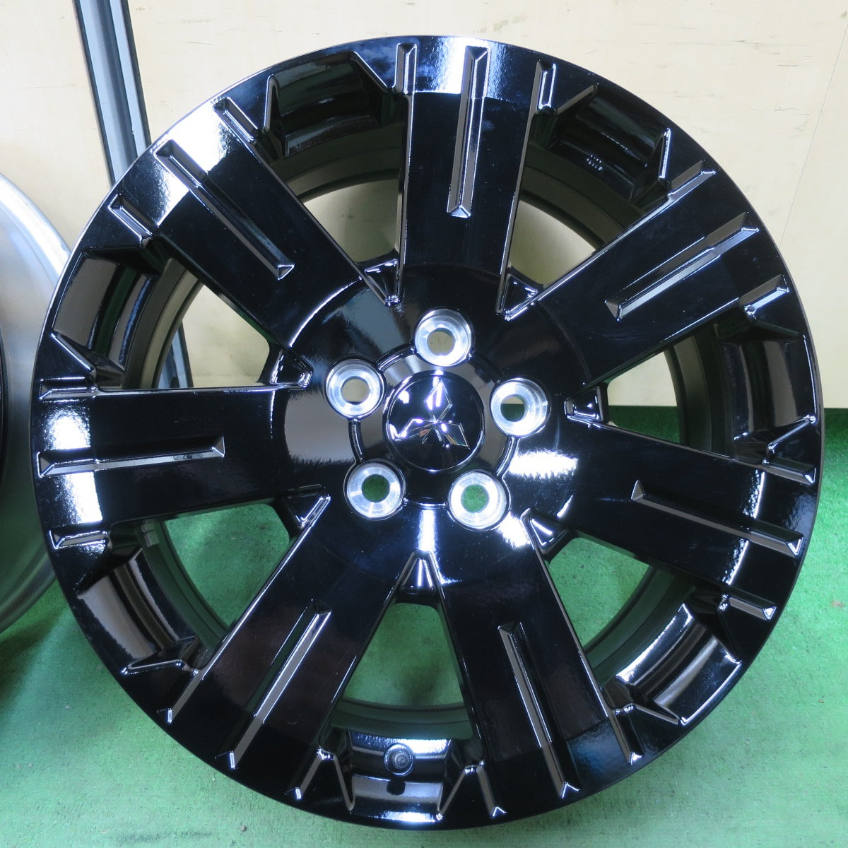 新車外し★三菱 デリカ D:5 シャモニー 純正 ENKEI ホイール 18インチ 18×7J D5 エンケイ PCD114.3/5H★5061811イホ