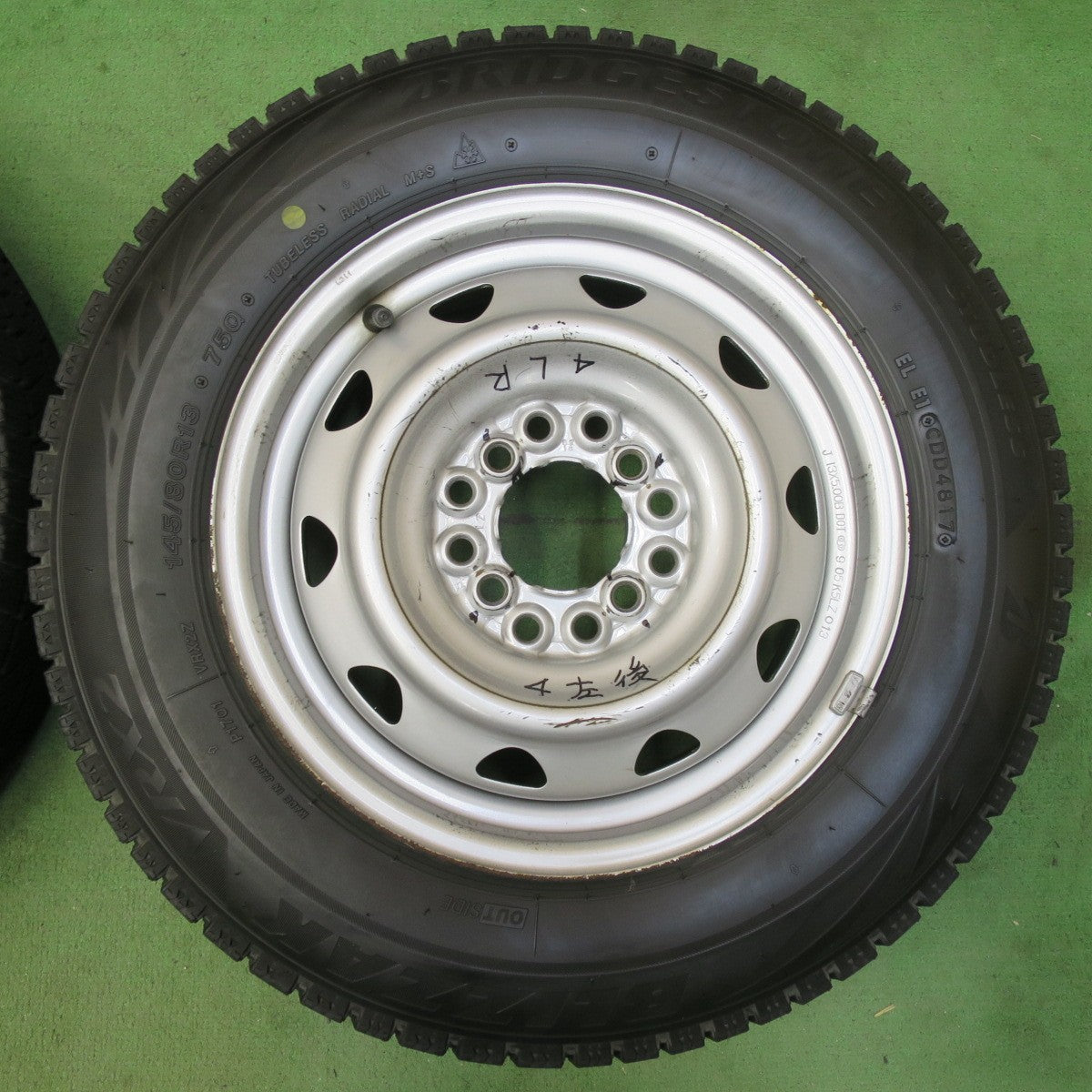 4本価格★スタッドレス 145/80R13 ブリヂストン ブリザック VRX2 スチール ホイール 13インチ PCD100 110 114.3/4H マルチ★5042406イス
