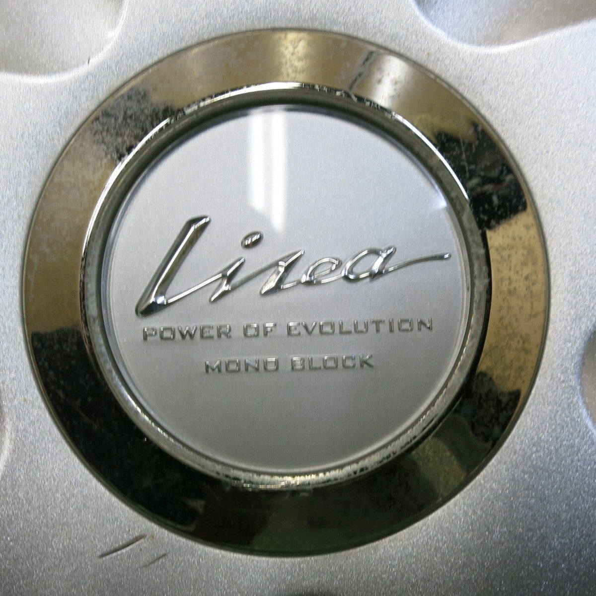4本価格★Lilea E5 15インチ 15×6.5JJ 社外 アルミ ホイール PCD100 114.3/5H マルチ★5051303SYホ