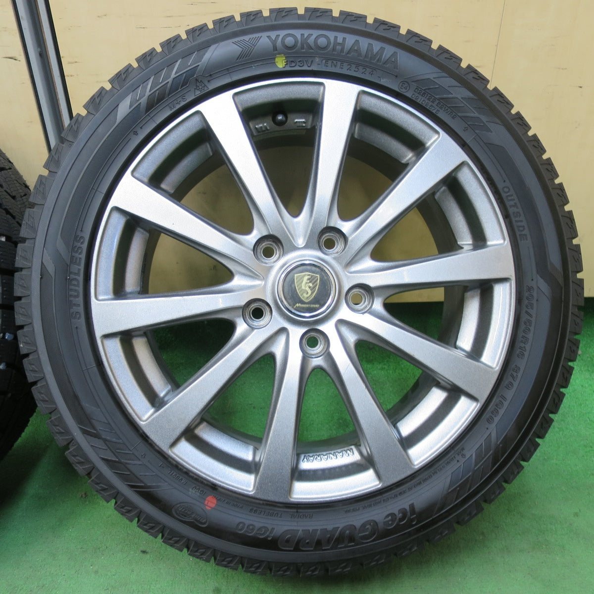 超バリ溝!24年!ほぼ10分★スタッドレス 205/50R16 ヨコハマ アイスガード iG60 MANARAY SPORT マナレイスポーツ 16インチ PCD114.3/5H★5042110イス