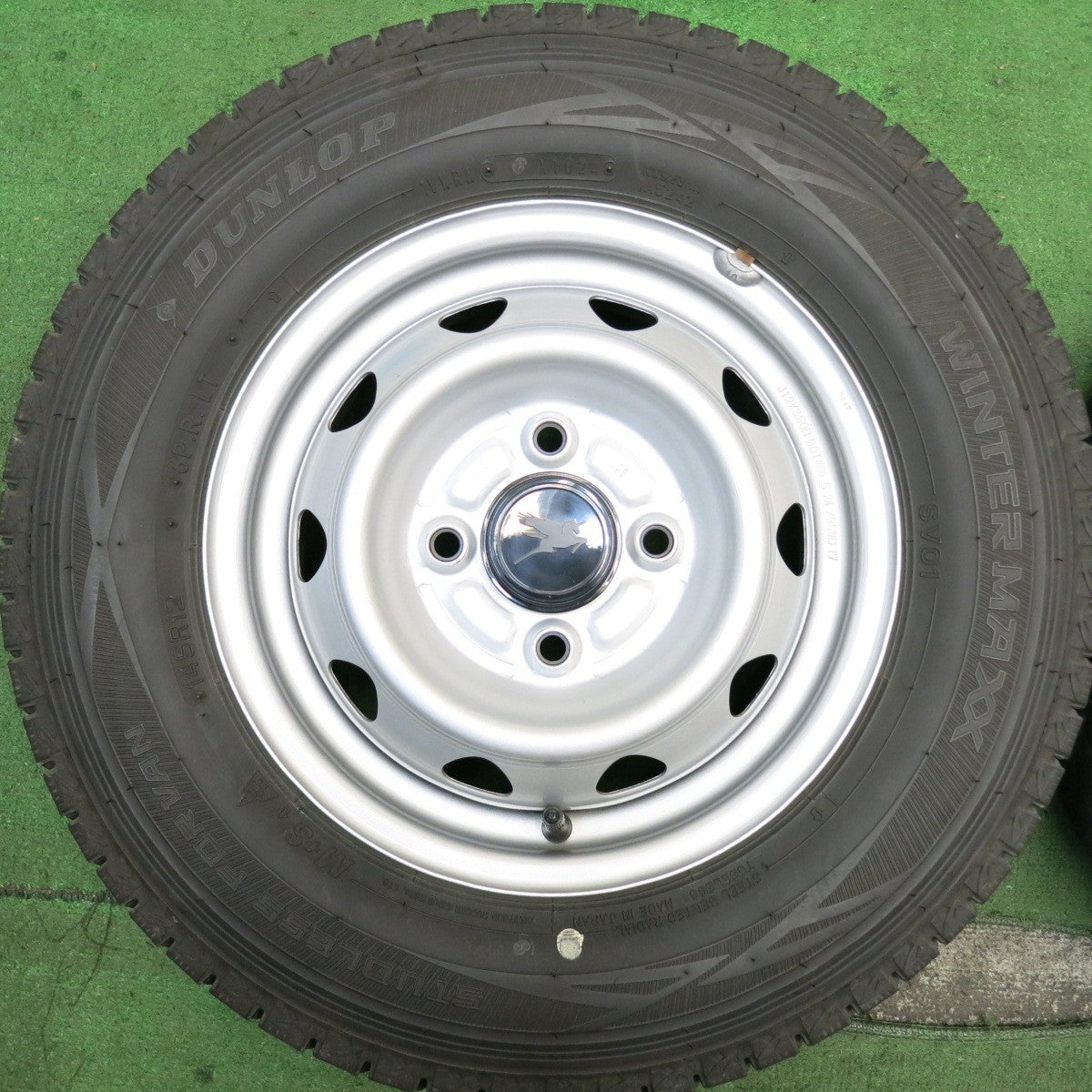 バリ溝!24年!キレイ!ほぼ10分★スタッドレス 145R12 6PR ダンロップ ウインターマックス SV01 スチール ホイール 12インチ PCD100/4H★5053111HAス
