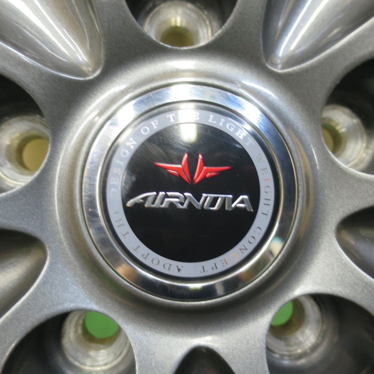 キレイ★スタッドレス 225/55R18 ミシュラン X-ICE3+ AIRNOVA エアノヴァ 18インチ PCD114.3/5H★5082601イス