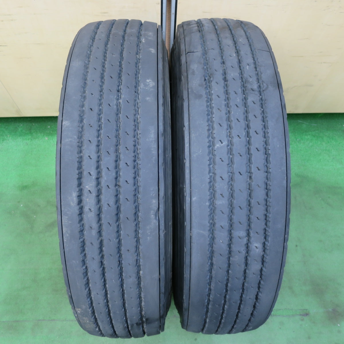 バリ溝!8.5分!2本★トラック タイヤ 225/90R17.5 127/125L トーヨー Hyparadial M125ZB 17.5インチ★5041605イノタ