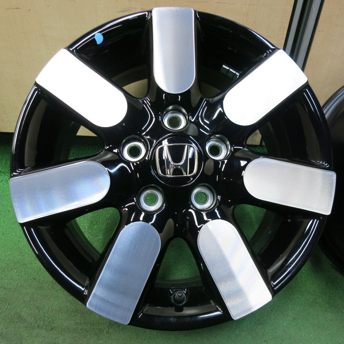 新車外し★ホンダ GT系 フリード AIR EX 純正 ホイール 15インチ 15×6J PCD114.3/5H★5031402SYホ