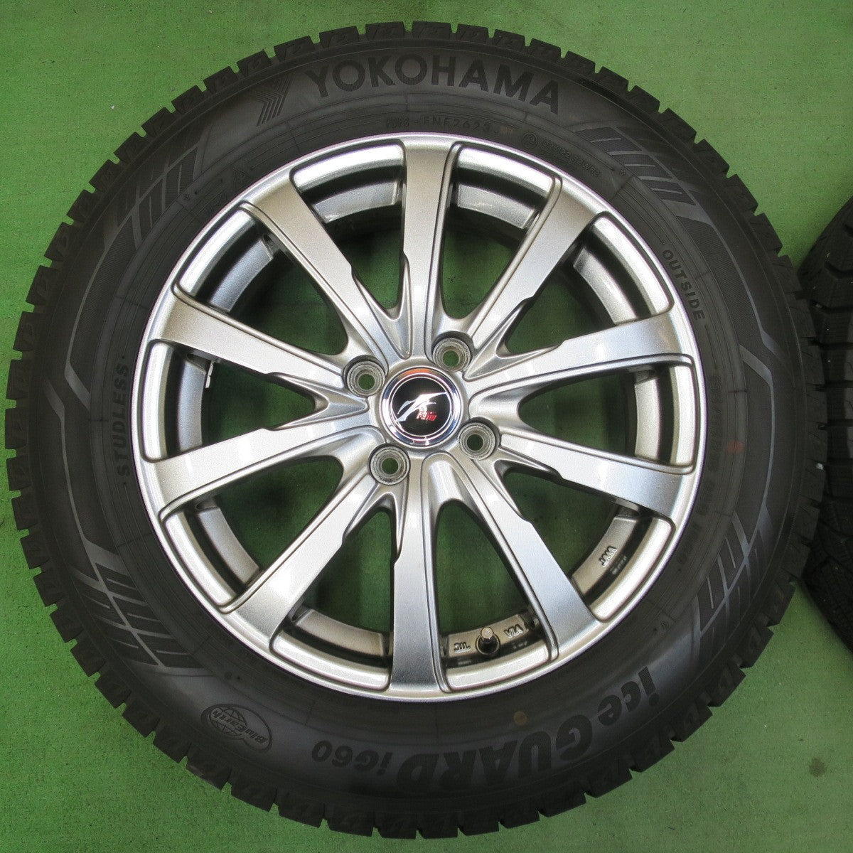 バリ溝!23年!キレイ!9.5分★スタッドレス 195/65R16 ヨコハマ アイスガード iG60 Fang ファング 16インチ PCD100/4H★5040910イス