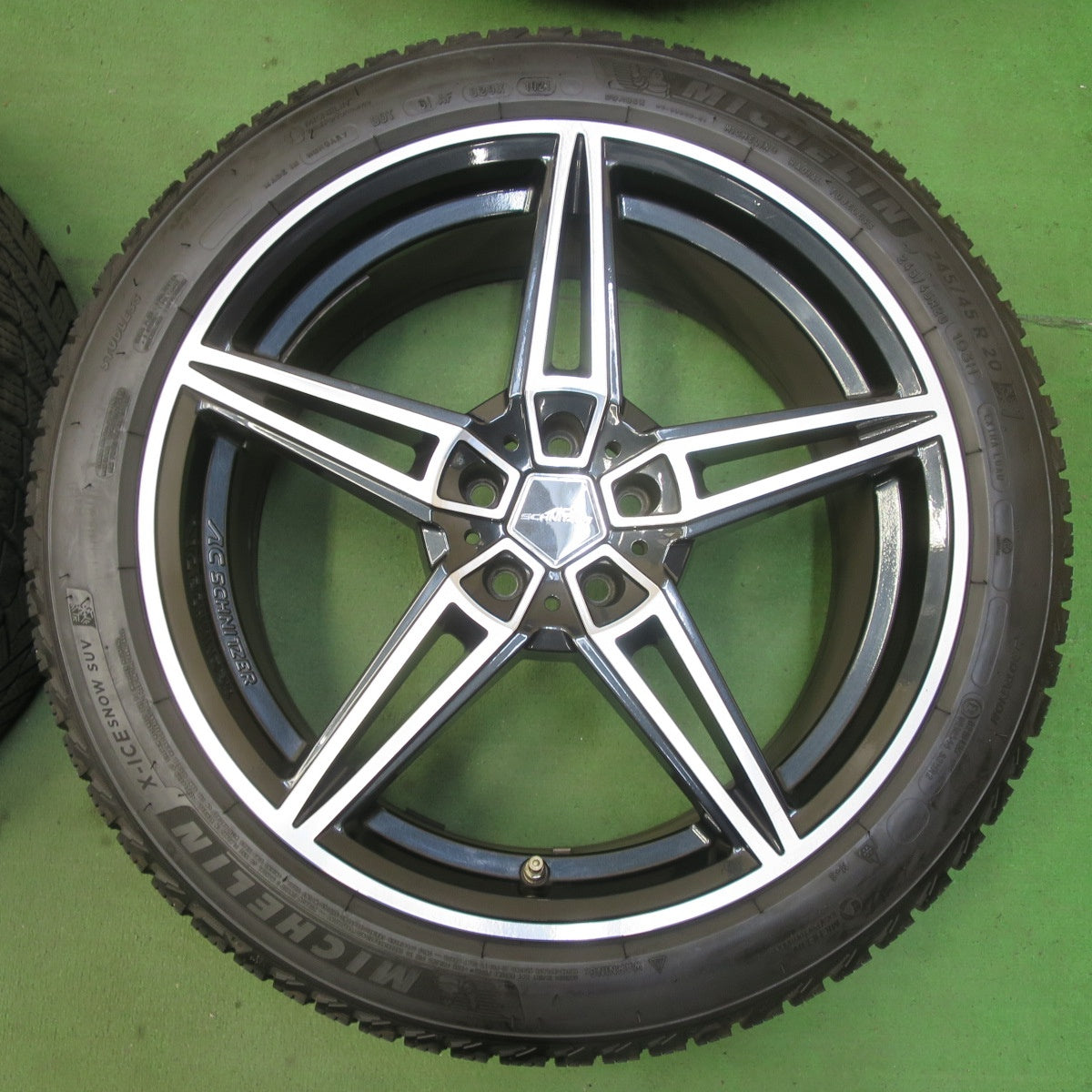 バリ溝!21年!キレイ!9分★BMW 等 AC SCHNITZER AC1 245/45R20 スタッドレス ミシュラン X-ICE SNOW SUV シュニッツァー 20インチ PCD112/5H★5062701イス