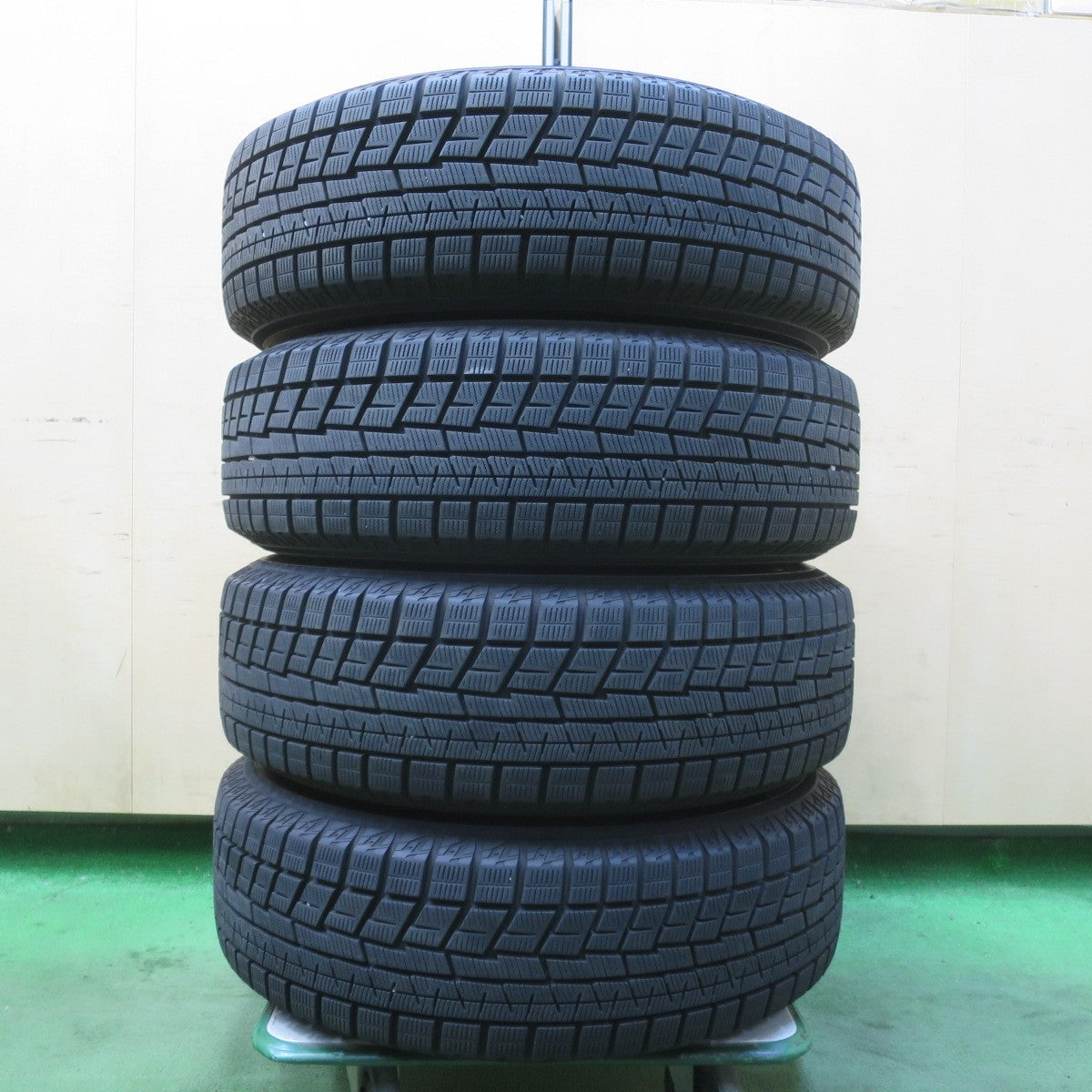 バリ溝!23年!9.5分★スタッドレス 185/65R15 ヨコハマ アイスガード iG60 JOKER ジョーカー 15インチ PCD114.3/5H★6011611イス