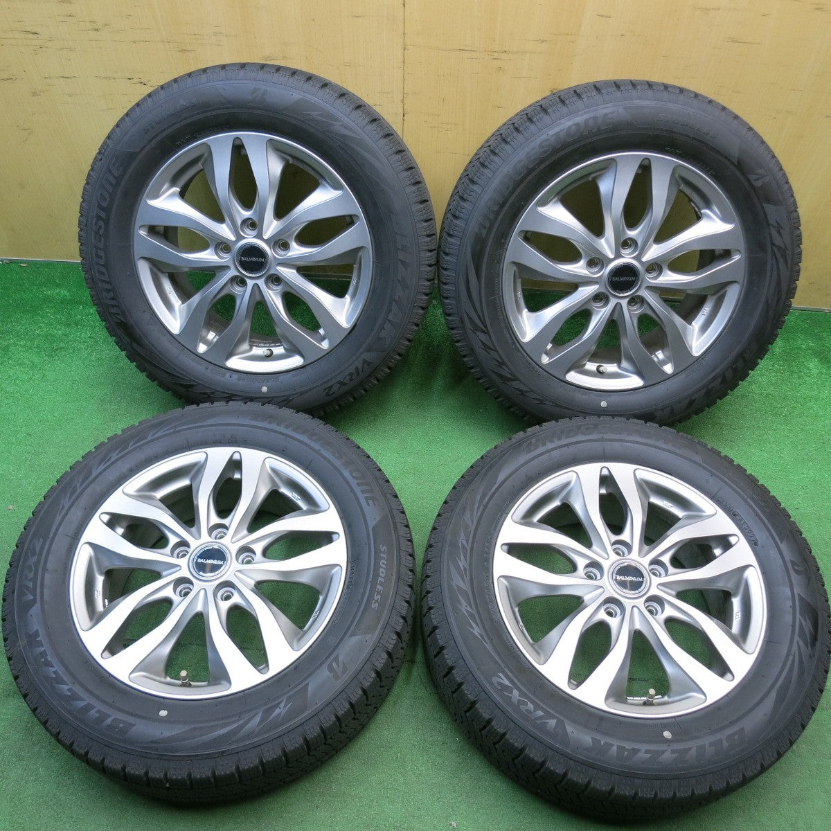 スタッドレスバリ山215/60/16 DUNLOP スタッドレスタイヤ 215/60R16バリ山2本セット - メルカリ