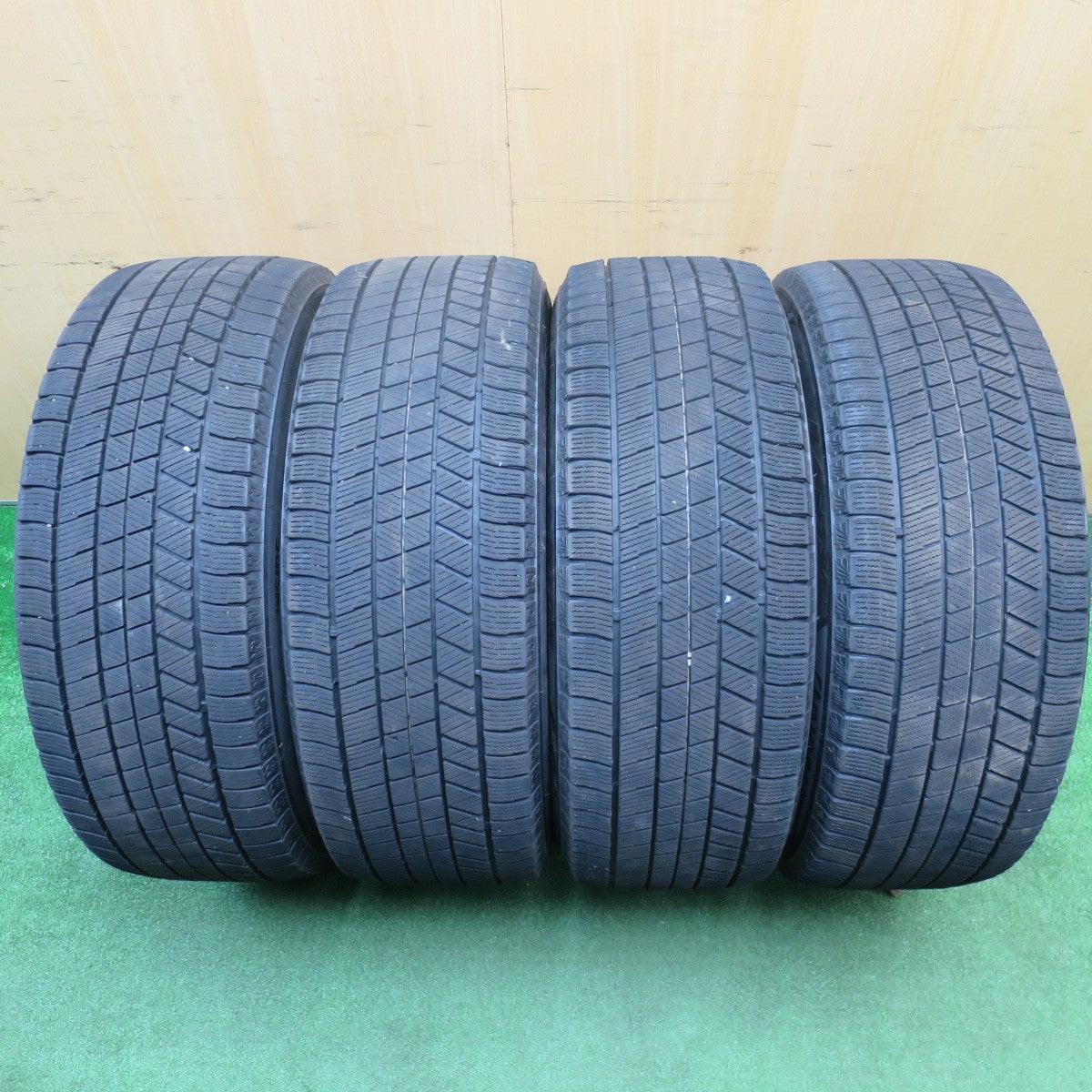 バリ溝!22年!キレイ!9分★スタッドレス 225/55R18 ブリヂストン ブリザック VRX3 BALMINUM バルミナ 18インチ PCD114.3/5H★5111905NJス
