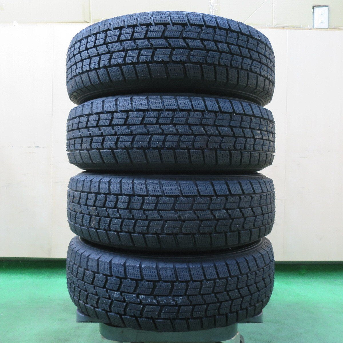 未使用!22年★スタッドレス 165/65R14 グッドイヤー アイスナビ7 ravrion RS01 ラブリオン 14インチ PCD100/4H★5011514イス