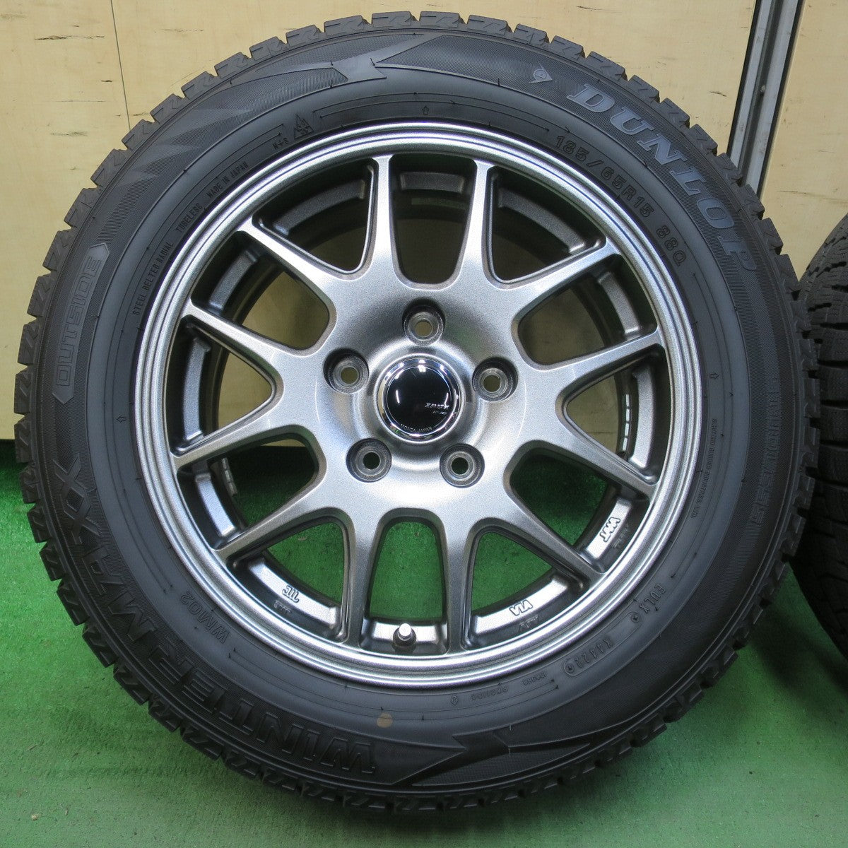 バリ溝!22年!キレイ!9.5分★スタッドレス 185/65R15 ダンロップ ウインターマックス WM02 ZACK JP-205 MONZA ザック 15インチ PCD114.3/5H★5093012イス