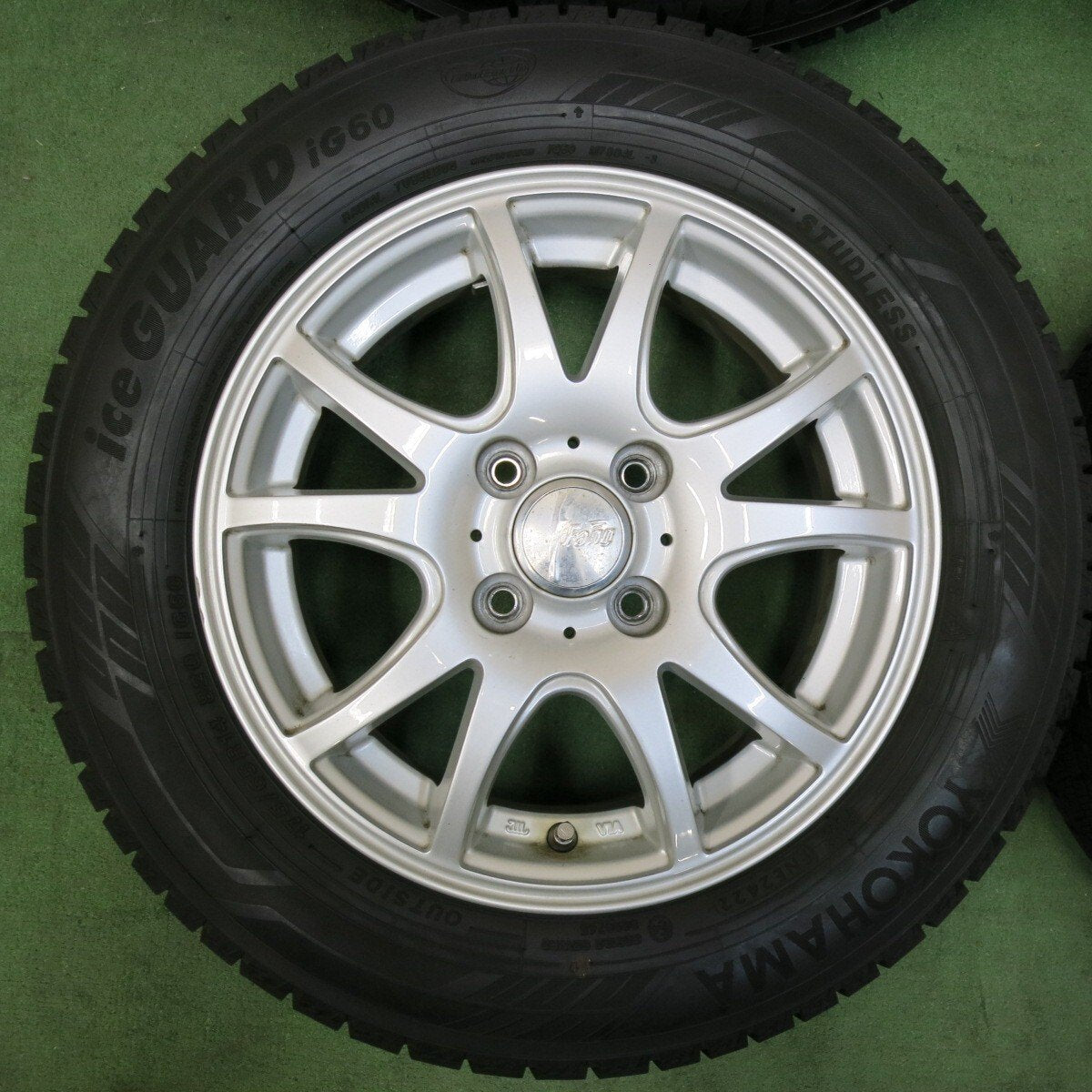バリ溝!22年!9.5分以上★スタッドレス 175/65R14 ヨコハマ アイスガード iG60 Fang ファング 14インチ PCD100/4H★5013003SYス