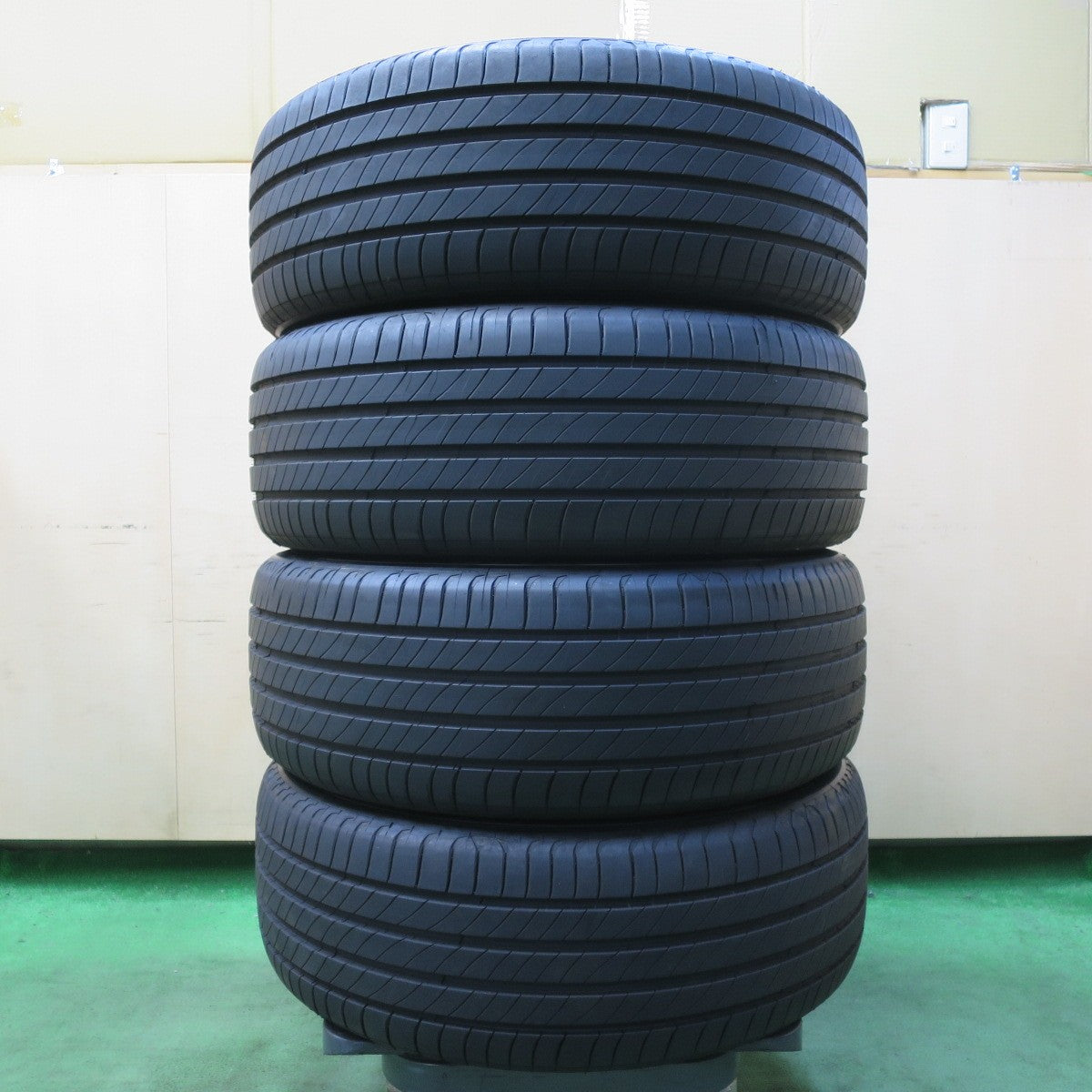 新車外し!23年★トヨタ カローラ クロス Z 純正 225/50R18 ミシュラン プライマシー4 18インチ PCD114.3/5H★5042905イノ