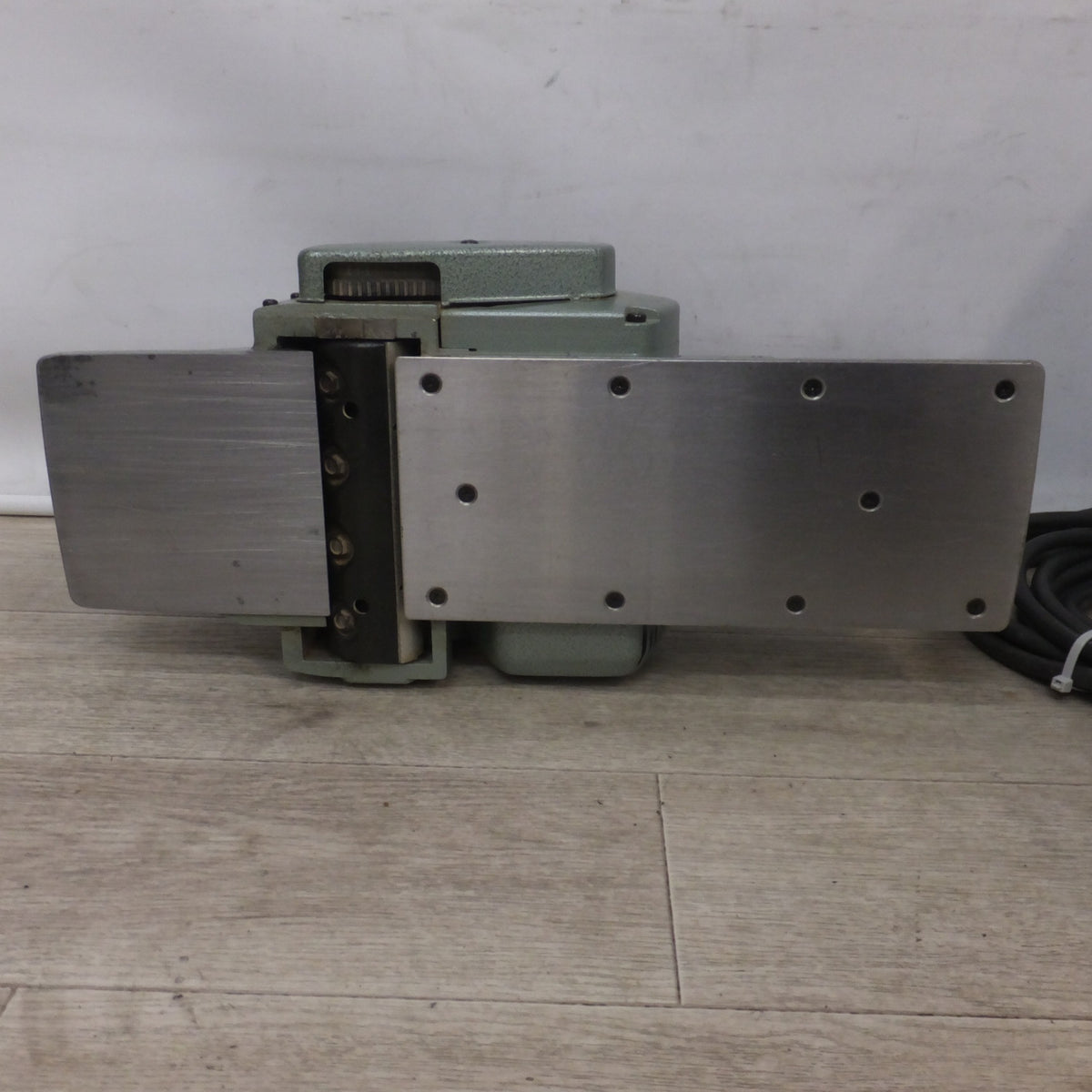 ★マキタ makita 155mm 電子カンナ 1805C 有効切削幅 155mm 100V 14A 50-60Hz 1100W 12000/min★