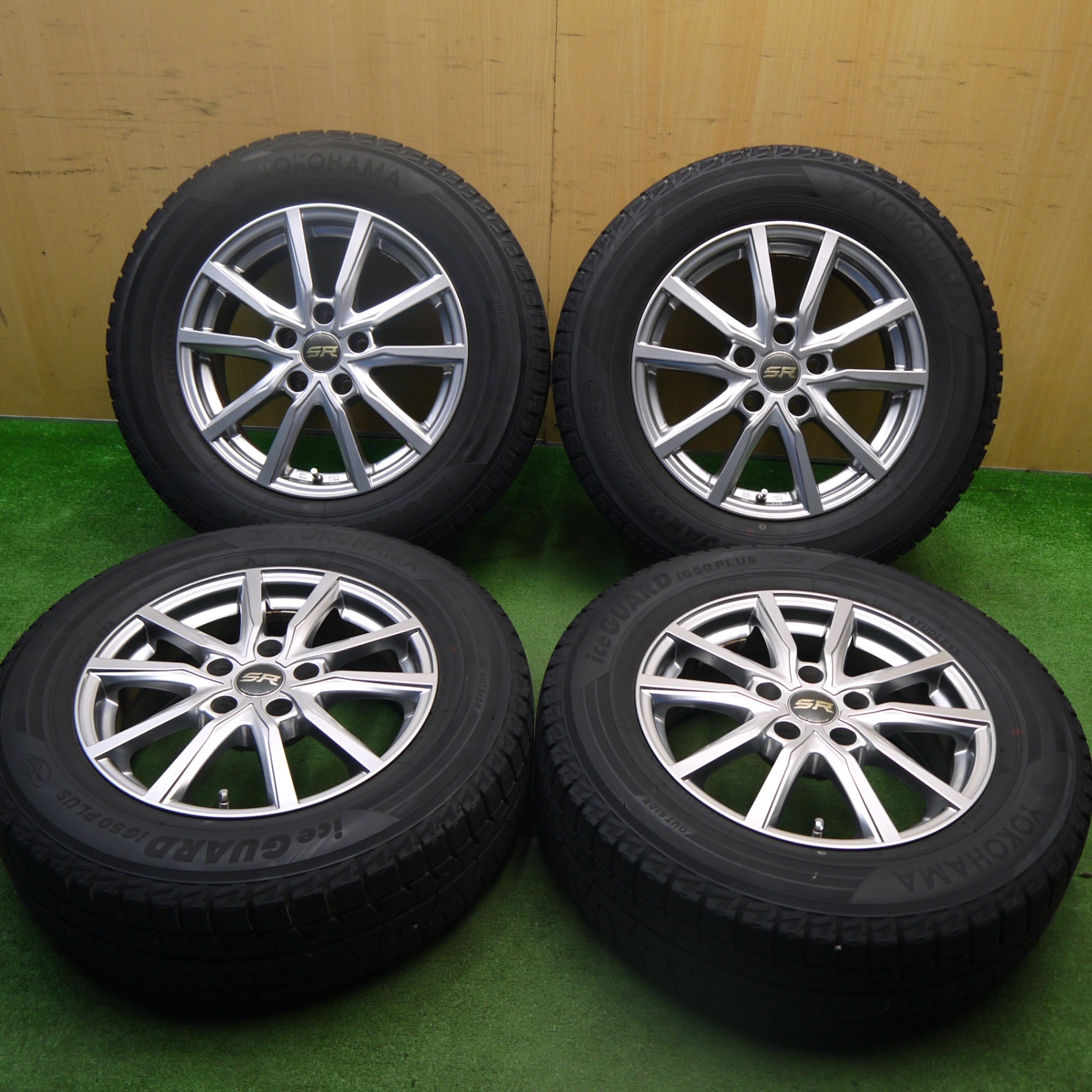 215/65R16 スタッドレスタイヤ ヨコハマアイスガードiG50プラス