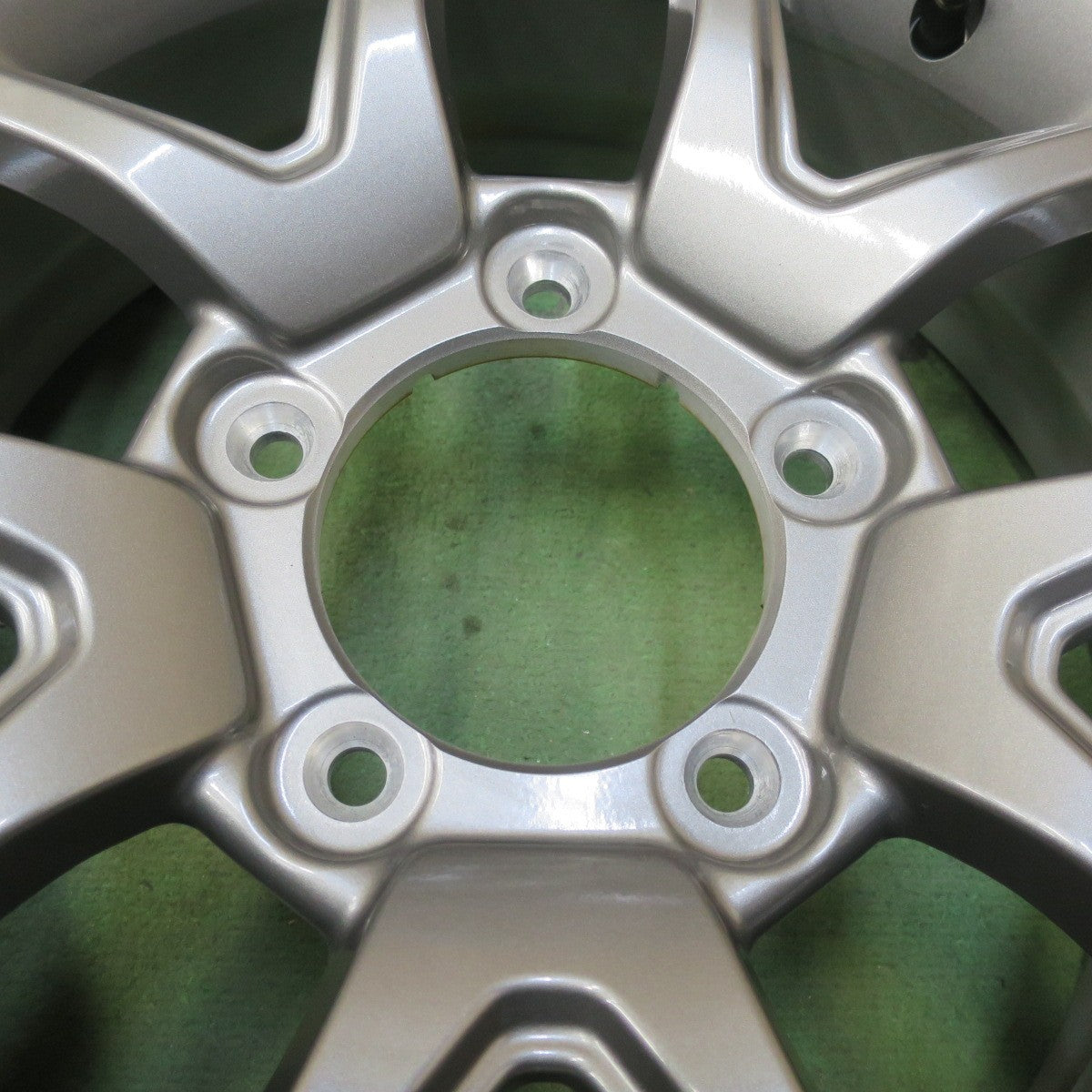 新車外し!25年★スズキ JB64 ジムニー 純正 175/80R16 ブリヂストン デューラー H/L 852 16インチ PCD139.7/5H★5112403イノ