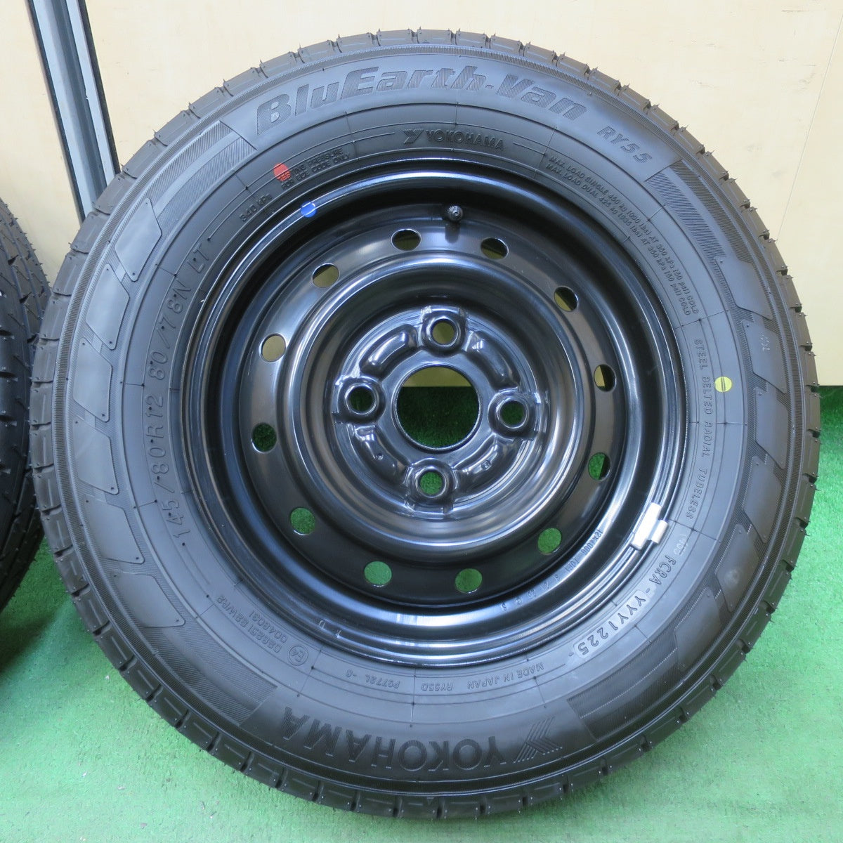 新車外し!25年★スズキ エブリイ バン 純正 スチール 145/80R12 80/78N ヨコハマ BluEarth-Van RY55 RY55D 12インチ PCD100/4H★5071101イノ