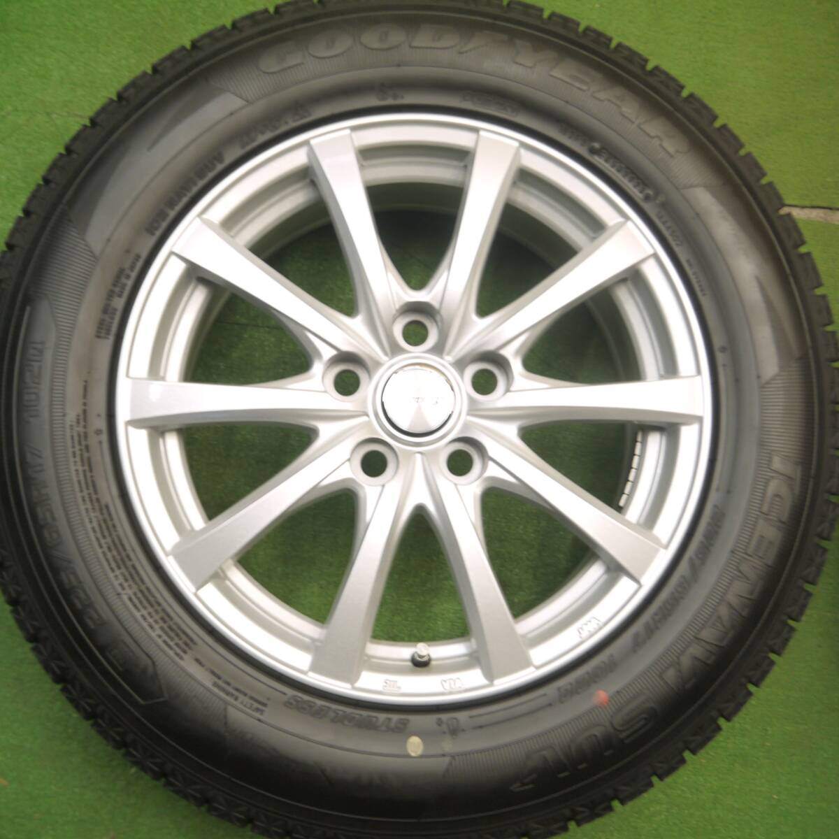 超バリ溝!23年!キレイ!ほぼ10分★40系 アルファード 等 225/65R17 スタッドレス グッドイヤー アイスナビ SUV ravrion RS01 ラブリオン 17インチ PCD120/5H★5030312Hス