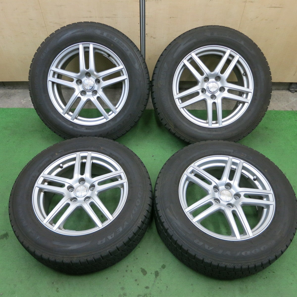 バリ溝!9分★スタッドレス 225/65R17 グッドイヤー アイスナビ SUV ravrion ラブリオン 17インチ PCD114.3/5H★5050502ナス