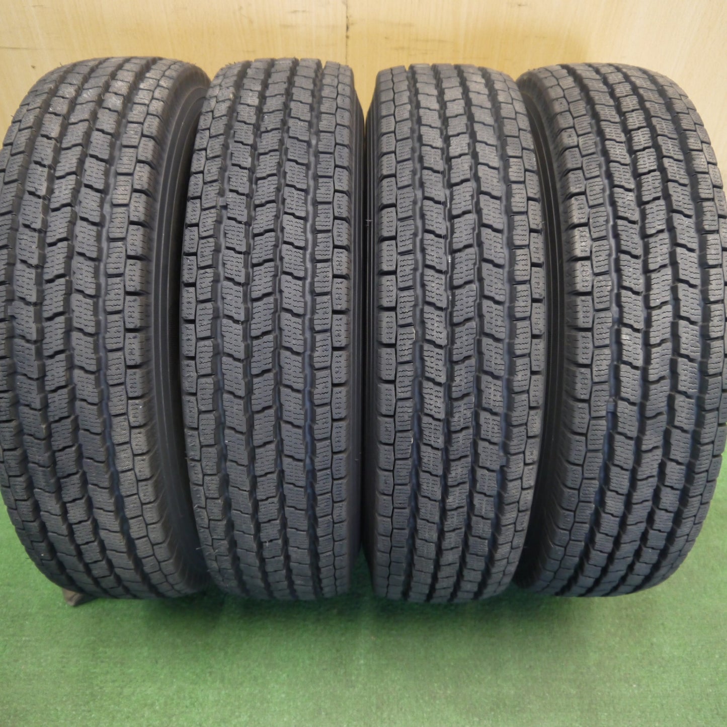 バリ溝!23年!キレイ!9.5分以上★スタッドレス 145/80R12 80/78N ヨコハマ アイスガード iG91 スチール ホイール 12インチ PCD100/4H★6041308Hス