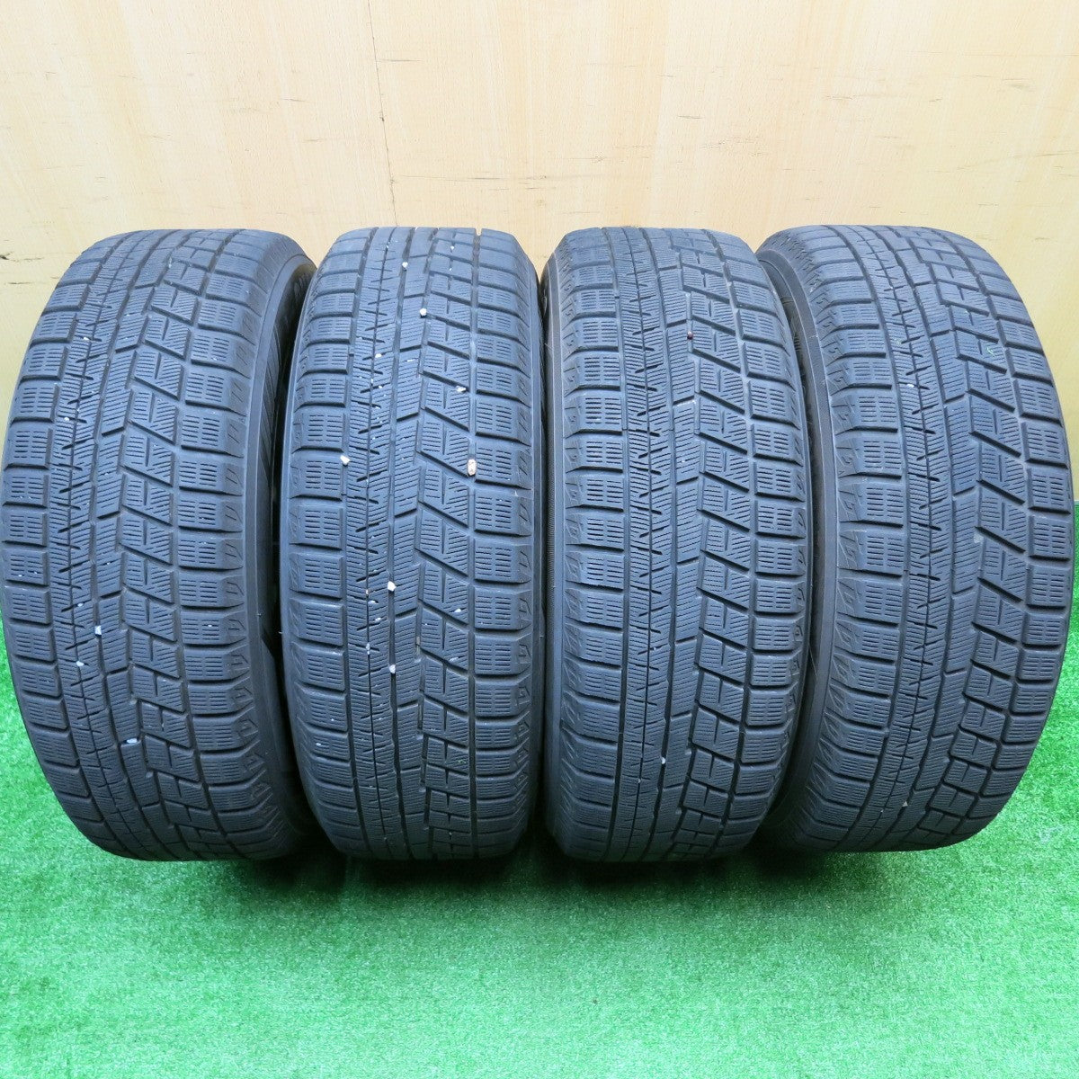 バリ溝!23年!キレイ!9.5分★スタッドレス 225/60R17 ヨコハマ アイスガード iG60 Exceeder エクシーダー 17インチ PCD114.3/5H★5101805HAス