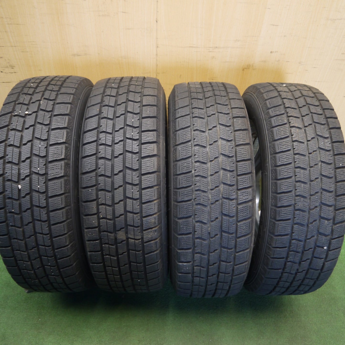 バリ溝!23年!キレイ!9.5分以上★スタッドレス 195/65R15 グッドイヤー アイスナビ7 smart MANARAY SPORT スマート マナレイ 15インチ PCD114.3/5H★6052607Hス