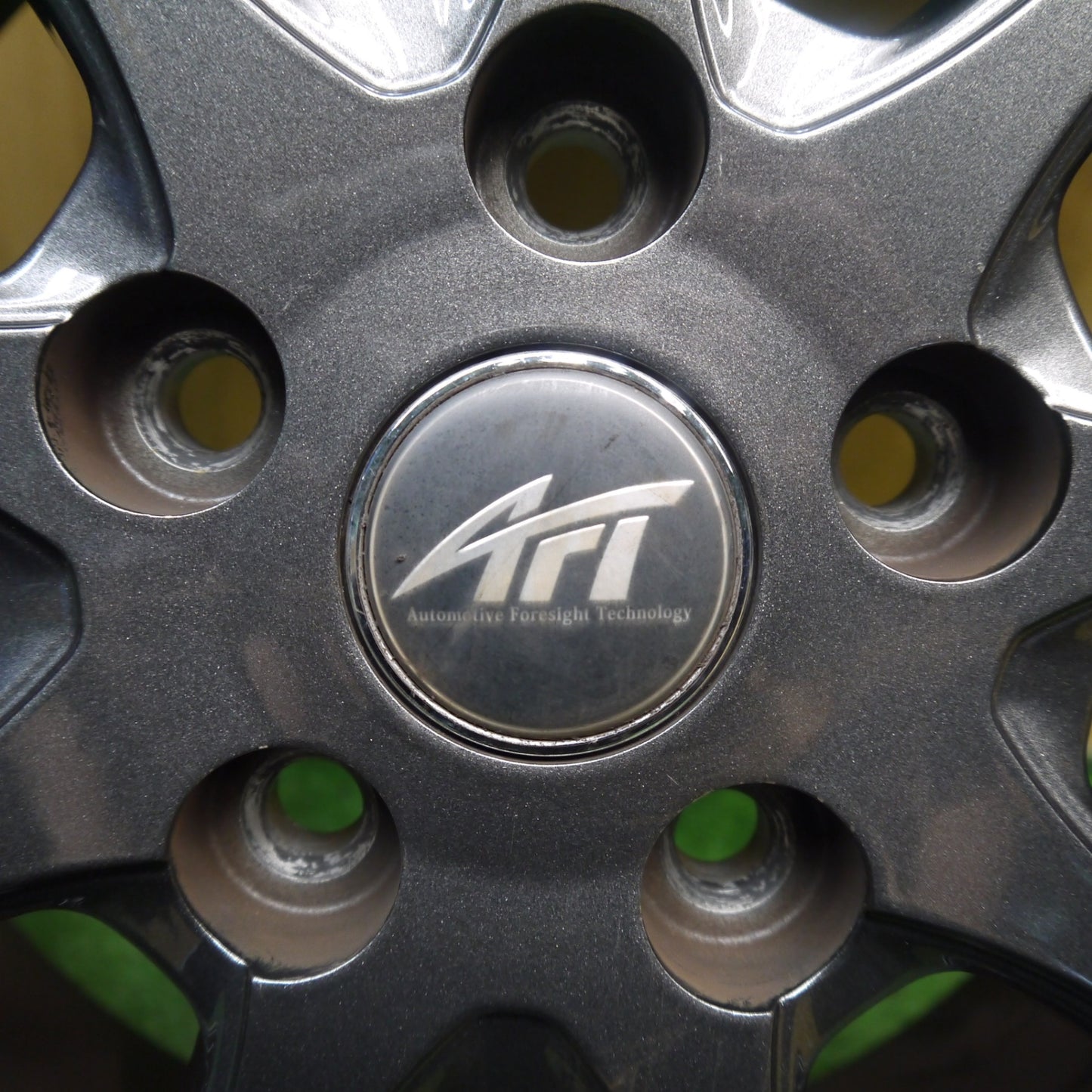 バリ溝!22年!キレイ!9.5分★BMW MINI 等 AFT 175/65R15 スタッドレス ネクセン WINGUARD ice 15インチ PCD112/5H★5090804Hス