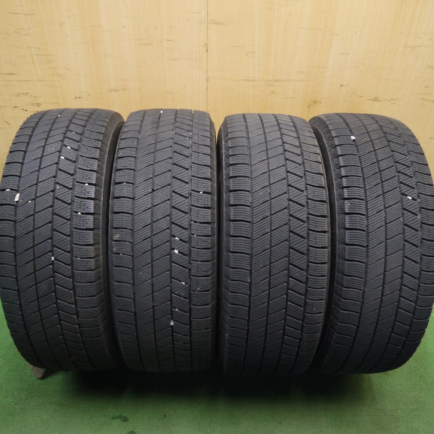 バリ溝!23年!キレイ!9.5分◎インプレッサ 等 205/55R16 スタッドレス ブリヂストン ブリザック VRX3 SCHNEIDER シュナイダー 16インチ PCD100/5H◎6062601Hス