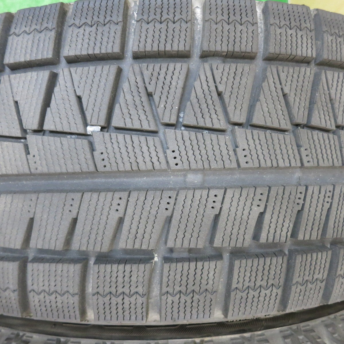 バリ溝!キレイ!9.5分★インプレッサ 等 205/55R16 スタッドレス ブリヂストン ブリザック REVO GZ FEID 16インチ PCD100/5H★5042205TNス