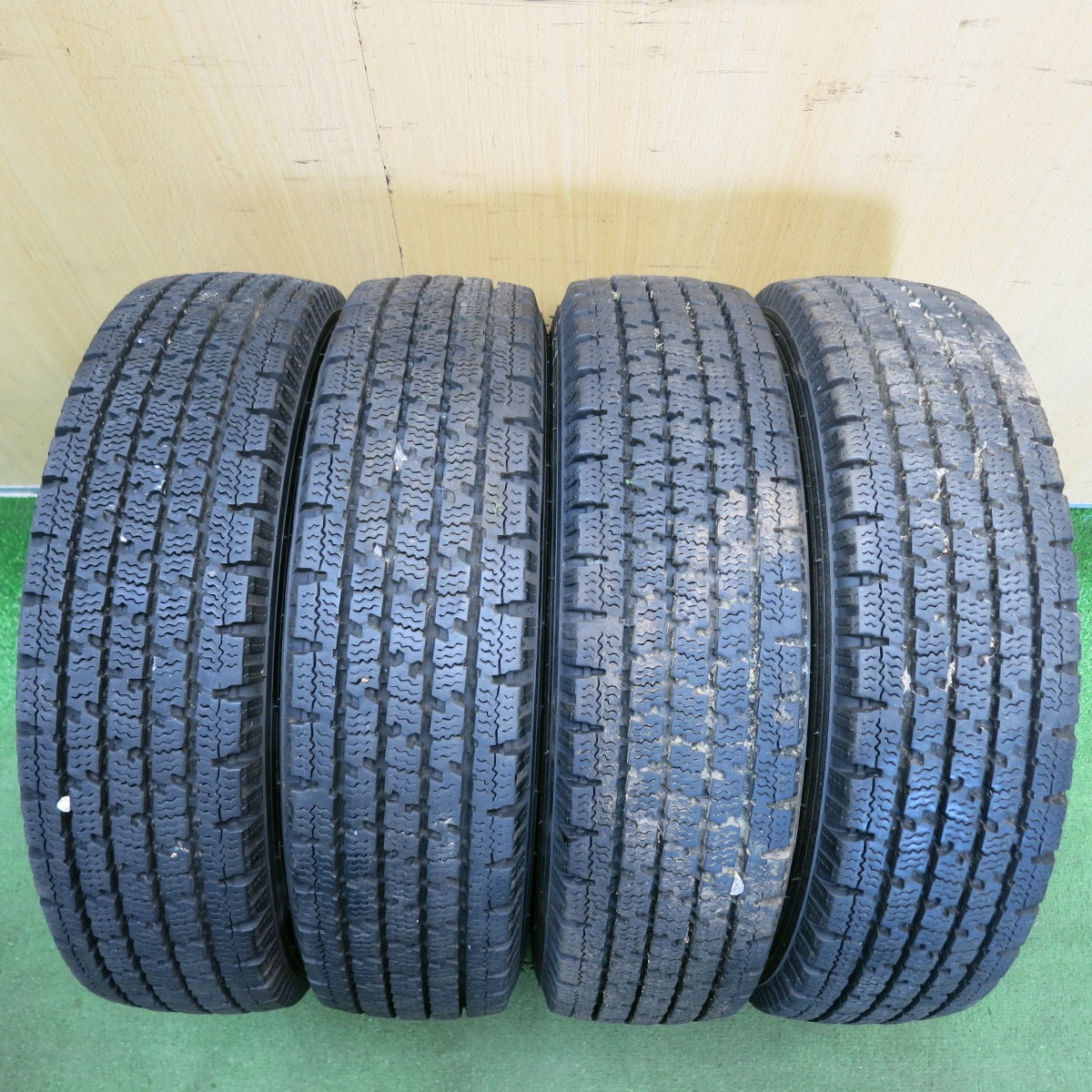 バリ溝!22年!9分◎トラック 145/80R12 80/78N トーヨー デルベックス 935 DELVEX スチール 12インチ PCD150/4H◎6061802HAス