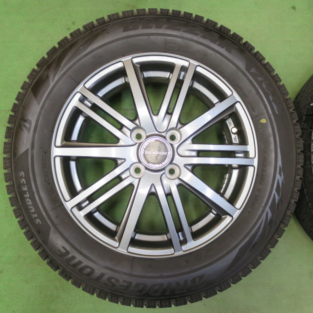 バリ溝!22年!キレイ!8.5分★スタッドレス 185/65R15 ブリヂストン ブリザック VRX2 BALMINUM バルミナ 15インチ PCD100/4H★5051512イス
