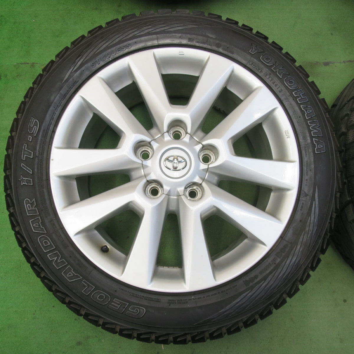 バリ溝!キレイ!9分★トヨタ ランクル 200系 ZX 後期 純正 275/50R20 スタッドレス ヨコハマ ジオランダー i/T-S 20インチ PCD150/5H★5071801イス