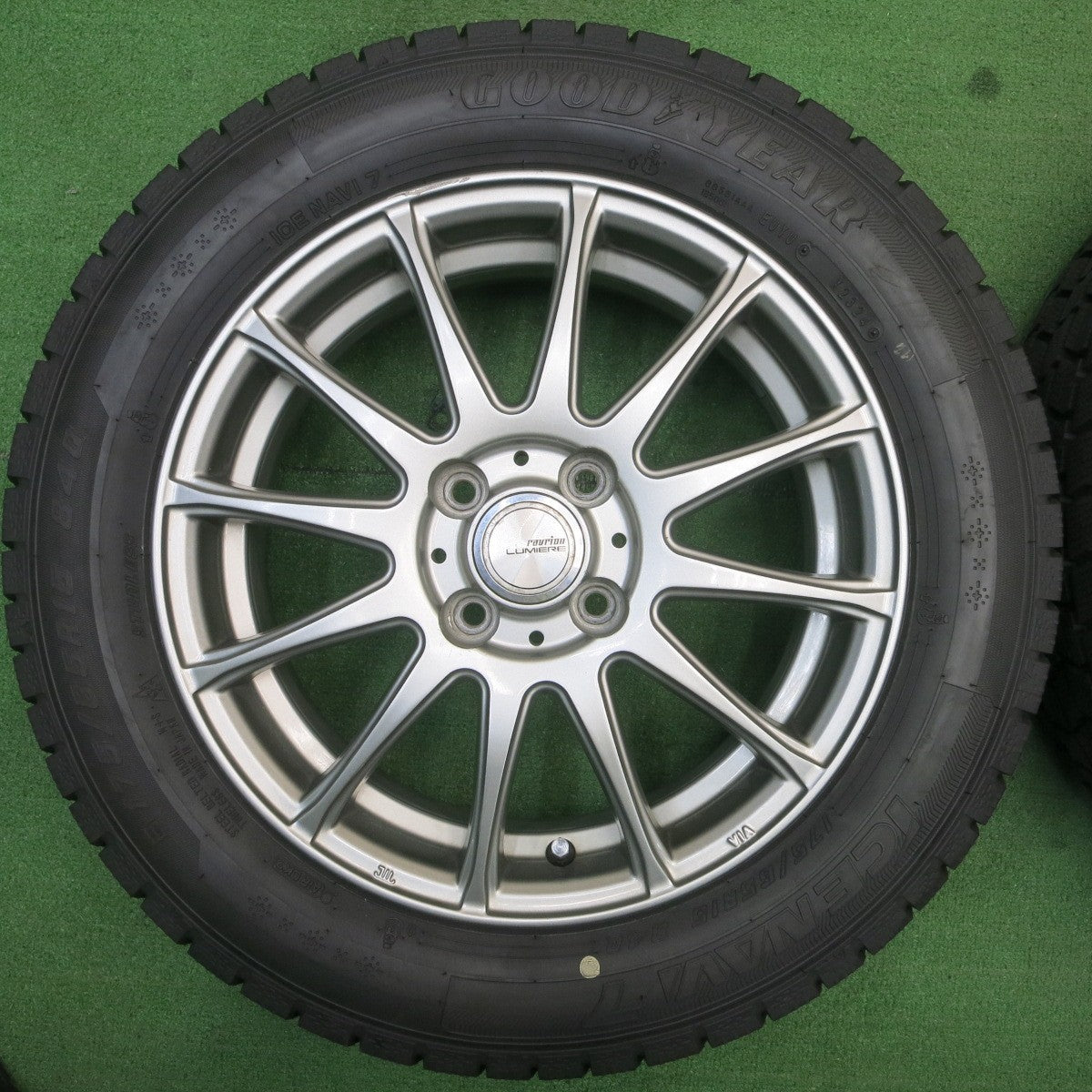 バリ溝!24年!キレイ!9.5分以上★スタッドレス 175/65R15 グッドイヤー アイスナビ7 ravrion LUMIERE ラブリオン 15インチ PCD100/4H★5051707NJス