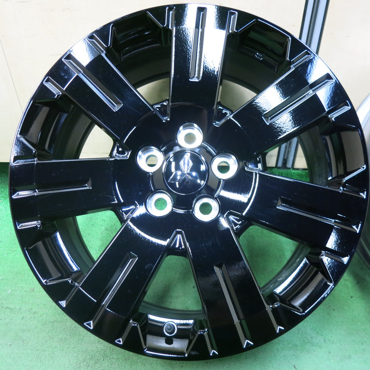 新車外し★三菱 デリカ D:5 シャモニー 純正 ENKEI ホイール 18インチ 18×7J D5 エンケイ PCD114.3/5H★5061108SYホ