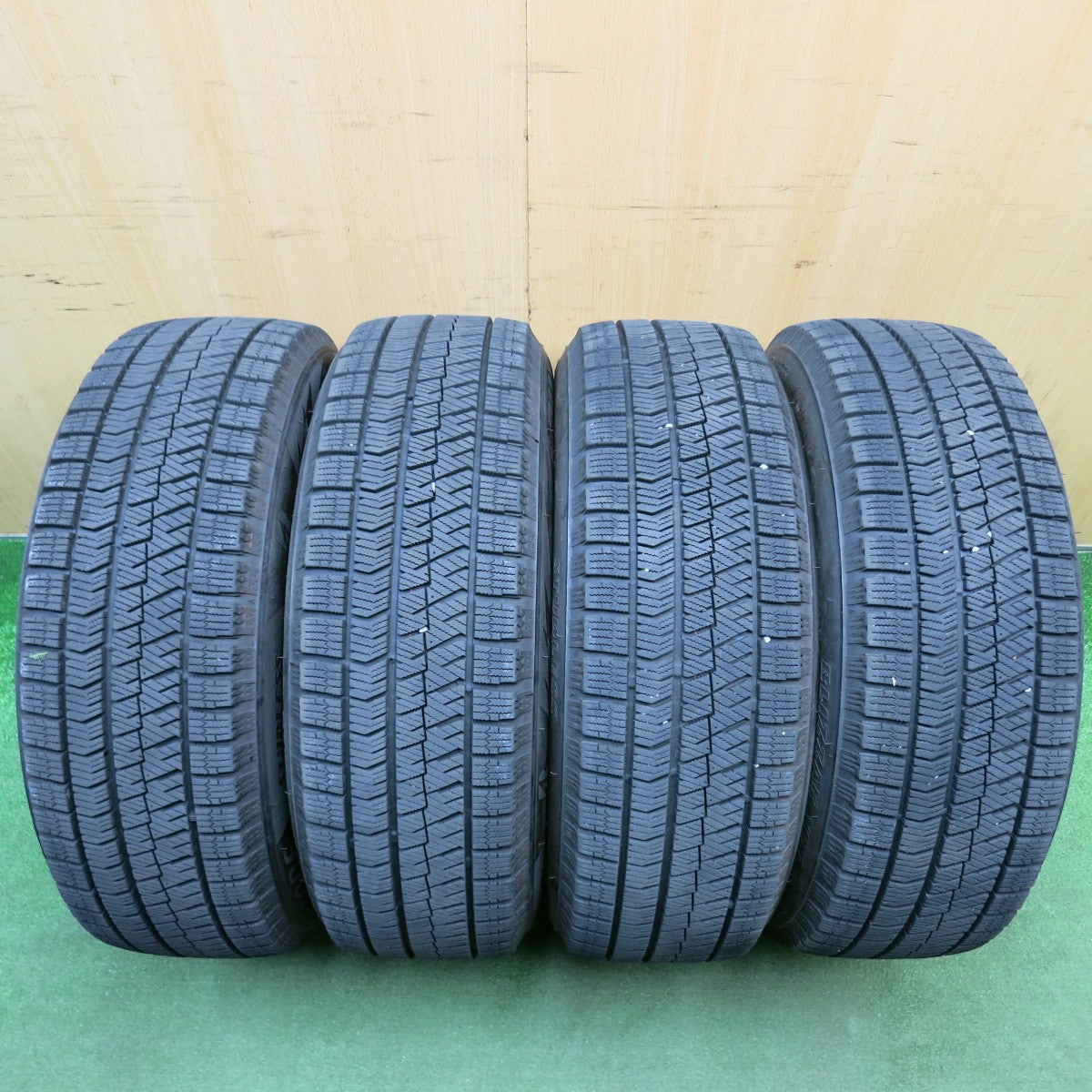 バリ溝!24年!キレイ!9.5分★プリウス 等 195/65R15 スタッドレス ブリヂストン ブリザック VRX2 DUFACT デュファクト 15インチ PCD100/5H★6032808HAス