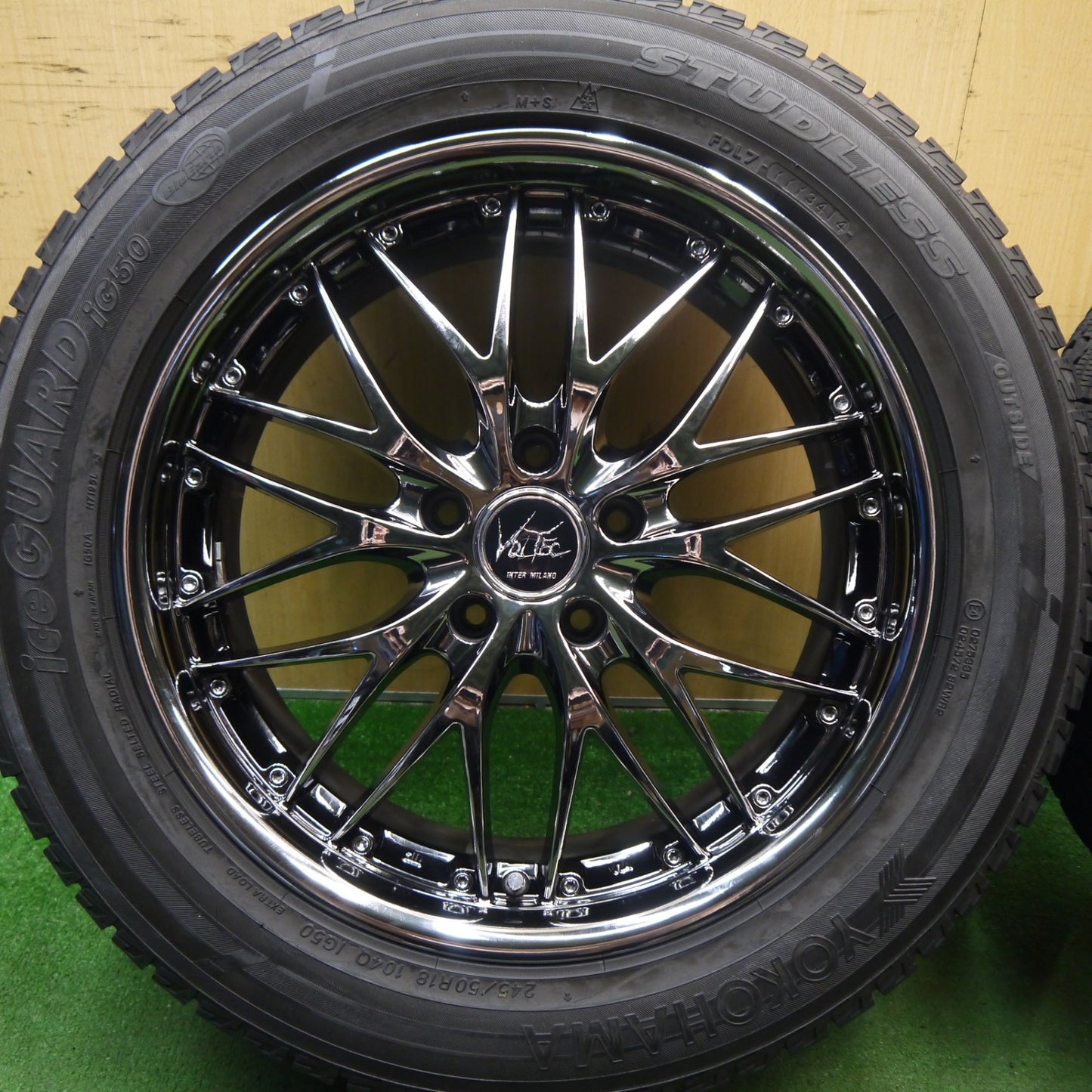 バリ溝!キレイ!9分★スタッドレス 245/50R18 ヨコハマ アイスガード iG50 VOLTEC インターミラノ ボルテック 18インチ PCD114.3/5H★5071505Hス