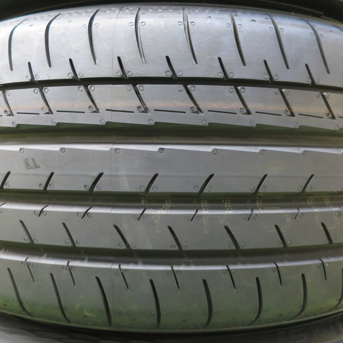 新車外し!24年★215/45R17 ヨコハマ BluEarth-GT AE51 タイヤ 17インチ カローラ ツーリング プリウス 86 BRZ 等★5051703イノタ