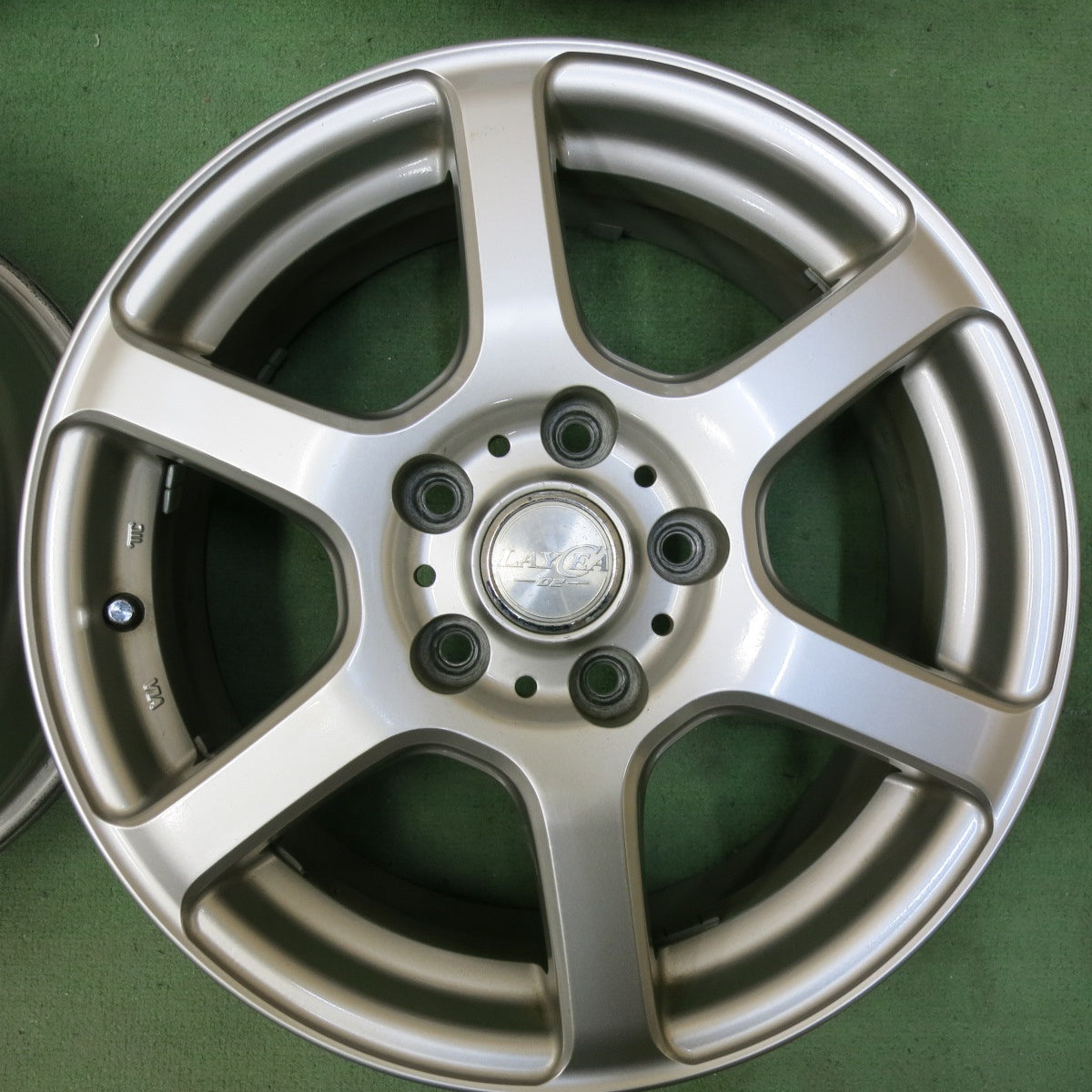 キレイ★LAYCEA 02 16インチ ホイール レイシア 16×6.5J PCD114.3/5H★5051306SYホ