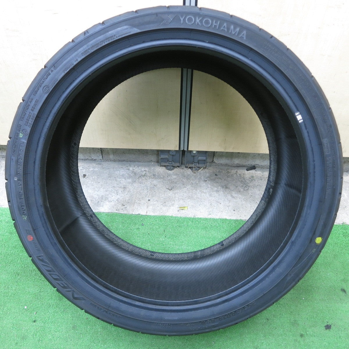 ほぼ未使用!21年!1本★265/30R19 ヨコハマ アドバン NEOVA AD08R タイヤ 19インチ BMW ベンツ アウディ 等★5062501ナノタ