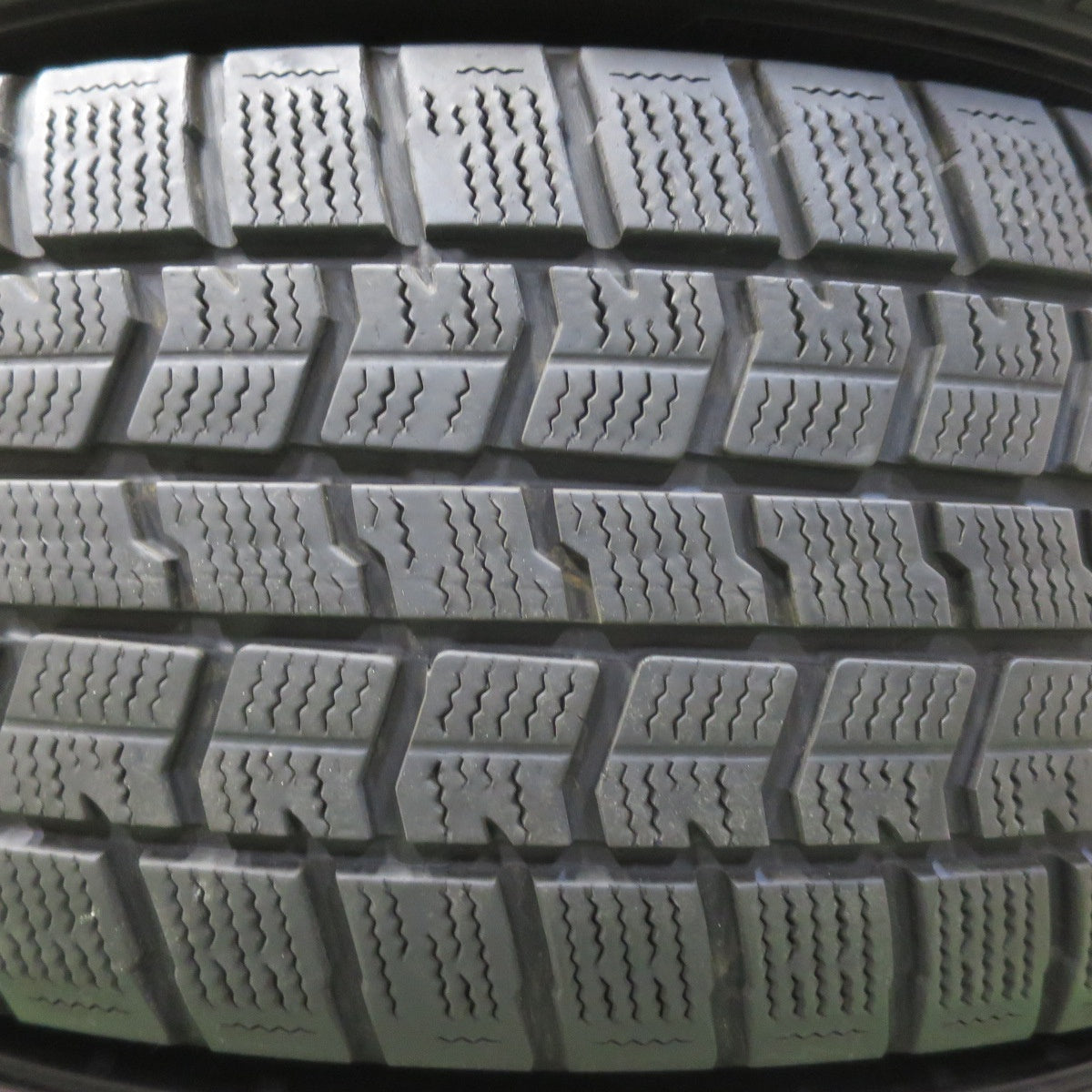 キレイ★トヨタ 30系 アルファード ヴェルファイア 純正 225/60R17 スタッドレス グッドイヤー アイスナビ7 17インチ PCD114.3/5H★5082306イス