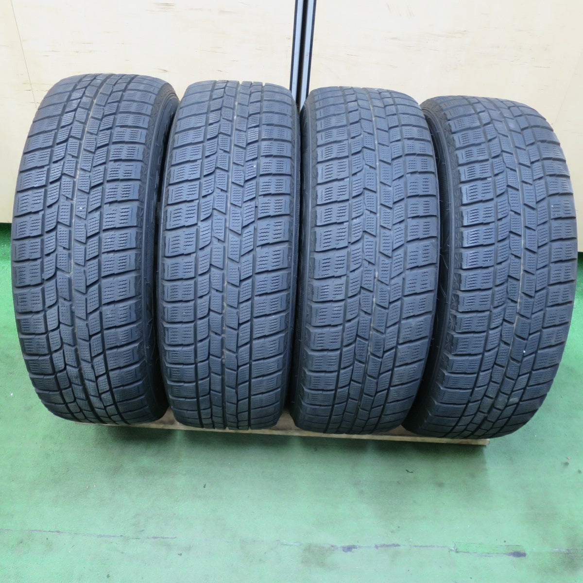 キレイ★スタッドレス 225/60R17 グッドイヤー アイスナビ6 ravrion RM01 ラブリオン 17インチ PCD114.3/5H★5061904TTス
