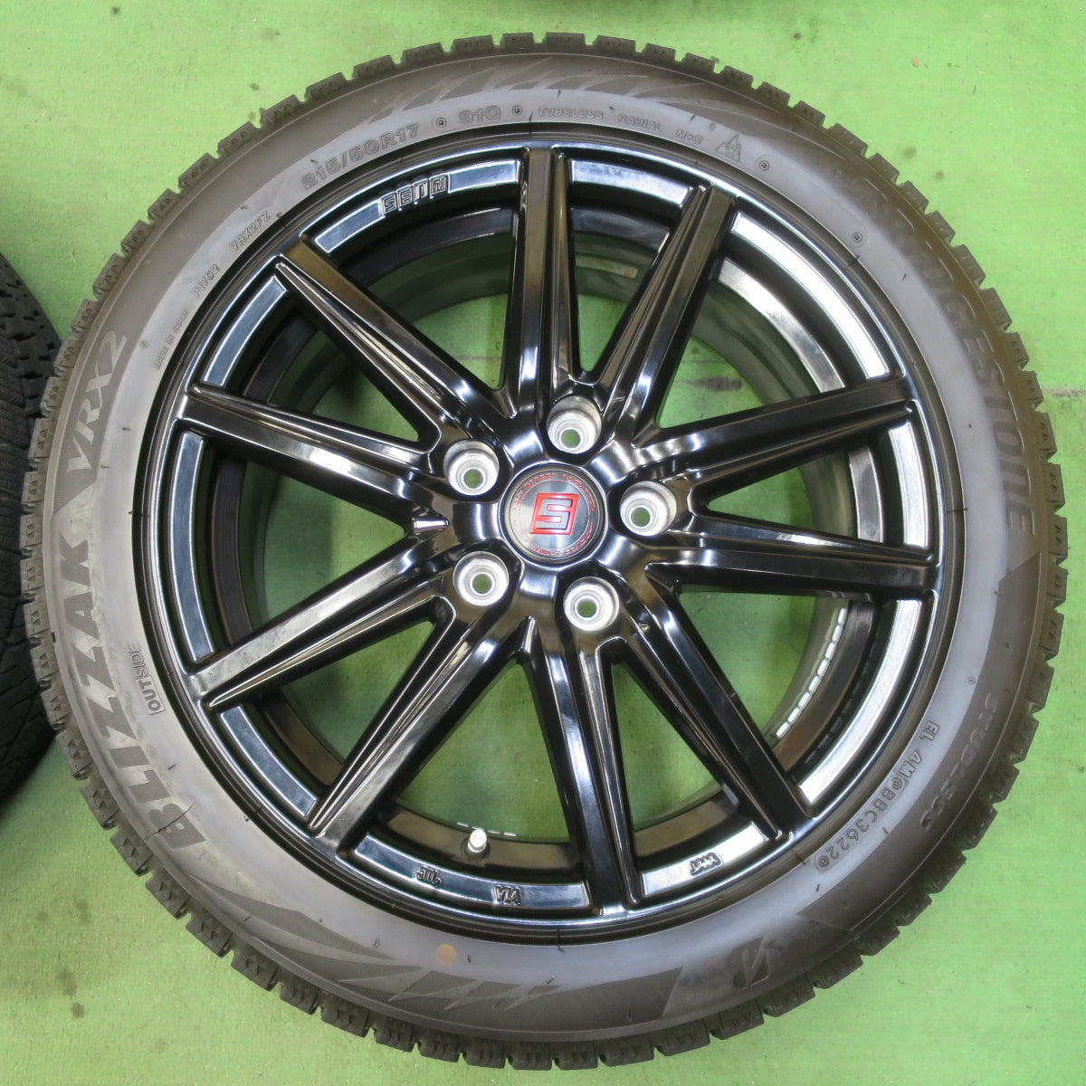 バリ溝!22年!キレイ!9.5分★スタッドレス 215/50R17 ブリヂストン ブリザック VRX2 SEIN ザイン 17インチ PCD114.3/5H★5062206イス