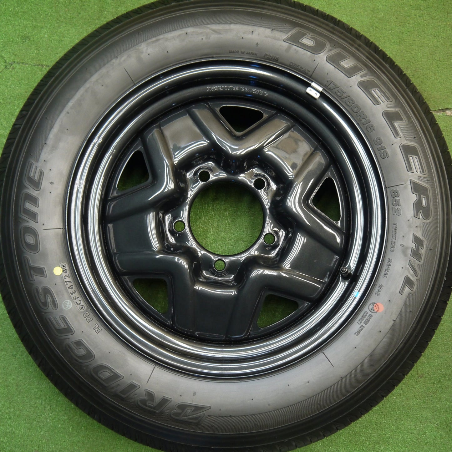 新車外し!24年★スズキ JB64 ジムニー 純正 スチール 175/80R16 ブリヂストン デューラー H/L 852 16インチ PCD139.7/5H★5041104Hノ