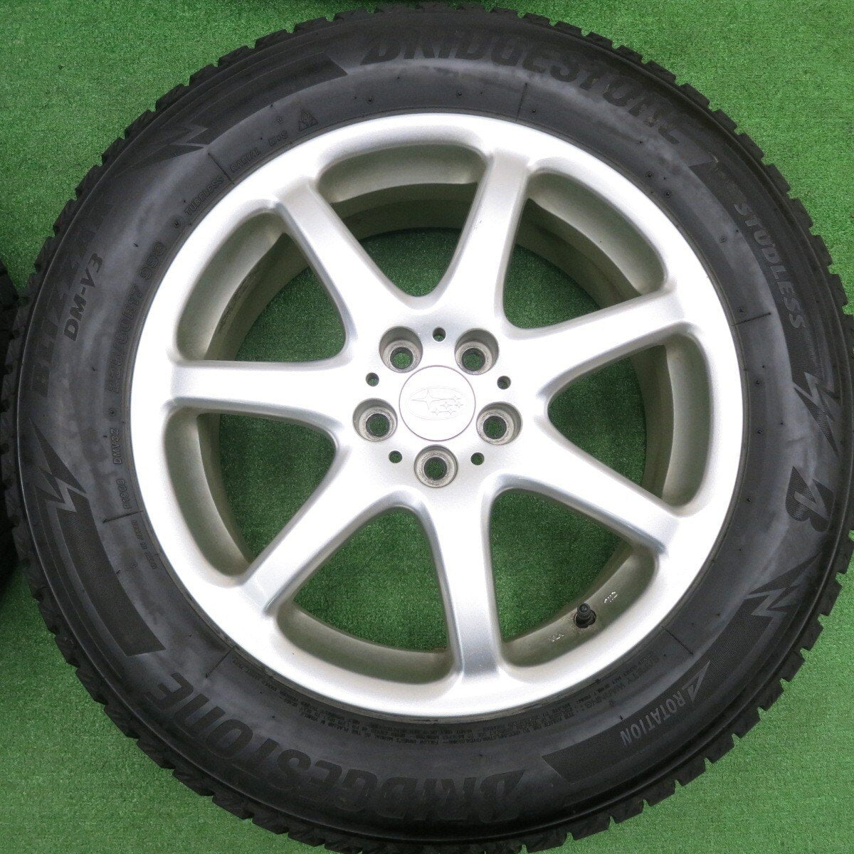 バリ溝!20年!8.5分★スバル フォレスター 等 純正 OP Kalink 225/60R17 スタッドレス ブリヂストン ブリザック DM-V3 PCD100/5H★4101002HAス