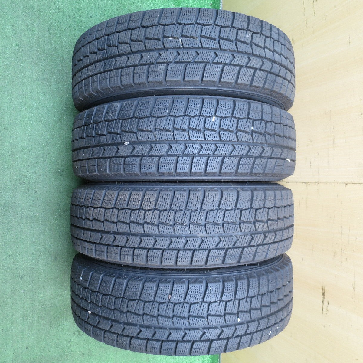バリ溝!23年!キレイ!9.5分★スタッドレス 175/65R15 ダンロップ ウインターマックス WM02 ravrion ラブリオン 15インチ PCD100/4H★5081111NJス