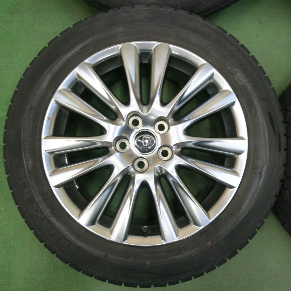 バリ溝!キレイ!9分★トヨタ 60系 ハリアー プレミアム 純正 235/55R18 スタッドレス ダンロップ ウインターマックス SJ8 18インチ PCD114.3/5H★5050203SYス