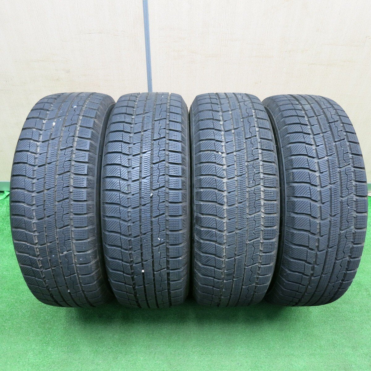 バリ溝!21年!キレイ!9.5分★スタッドレス 215/65R16 トーヨー ウインター トランパス TX JOKER ジョーカー 16インチ PCD114.3/5H★5012003TNス