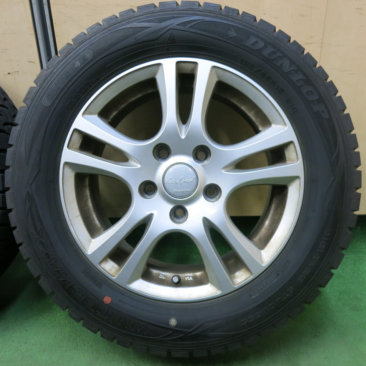バリ溝!9.5分以上★スタッドレス 195/65R15 ダンロップ ウインターマックス WM01 EuroSpeed MANARAY SPORT ユーロスピード PCD114.3/5H★5090603SKス