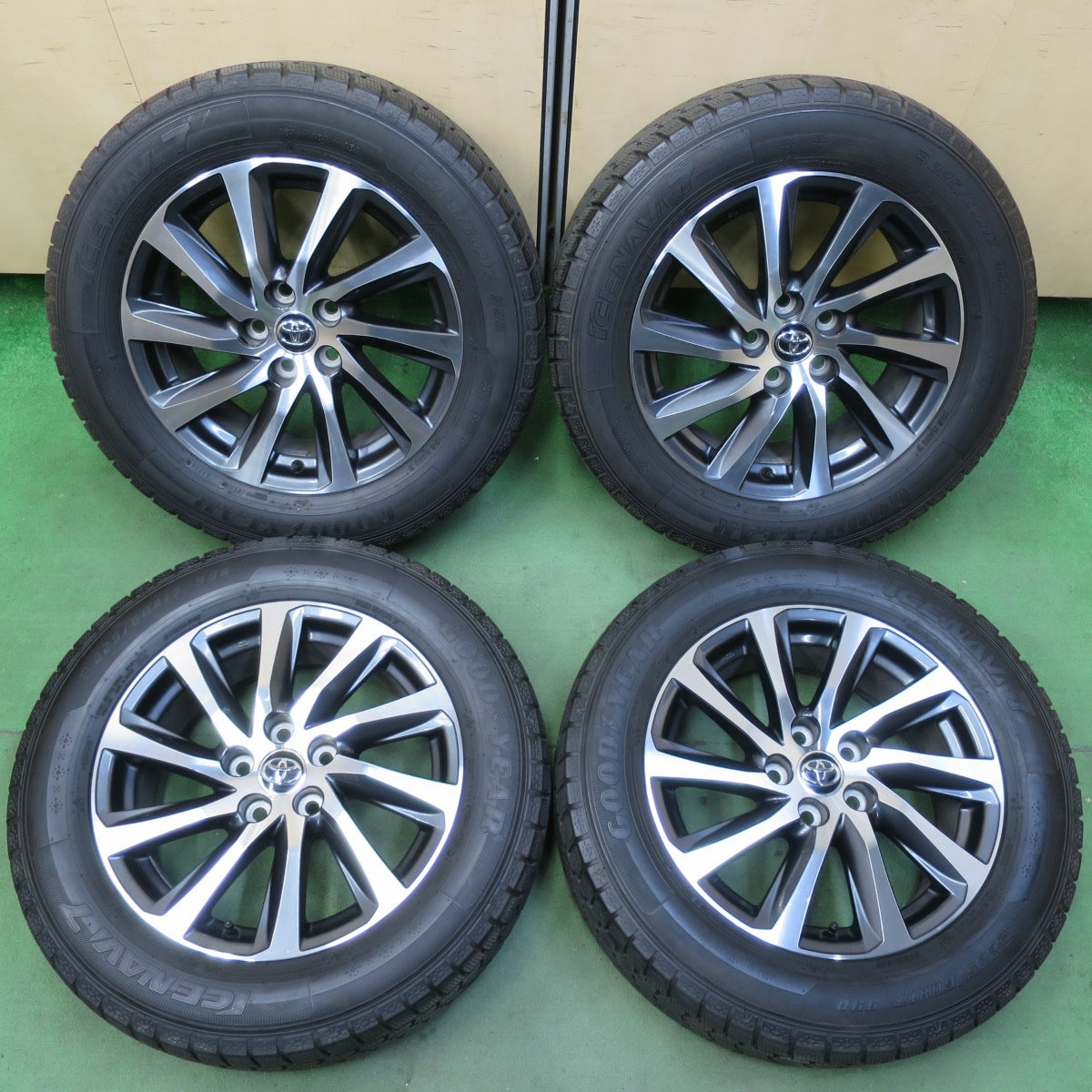キレイ★トヨタ 30系 アルファード ヴェルファイア 純正 225/60R17 スタッドレス グッドイヤー アイスナビ7 17インチ PCD114.3/5H★5082306イス